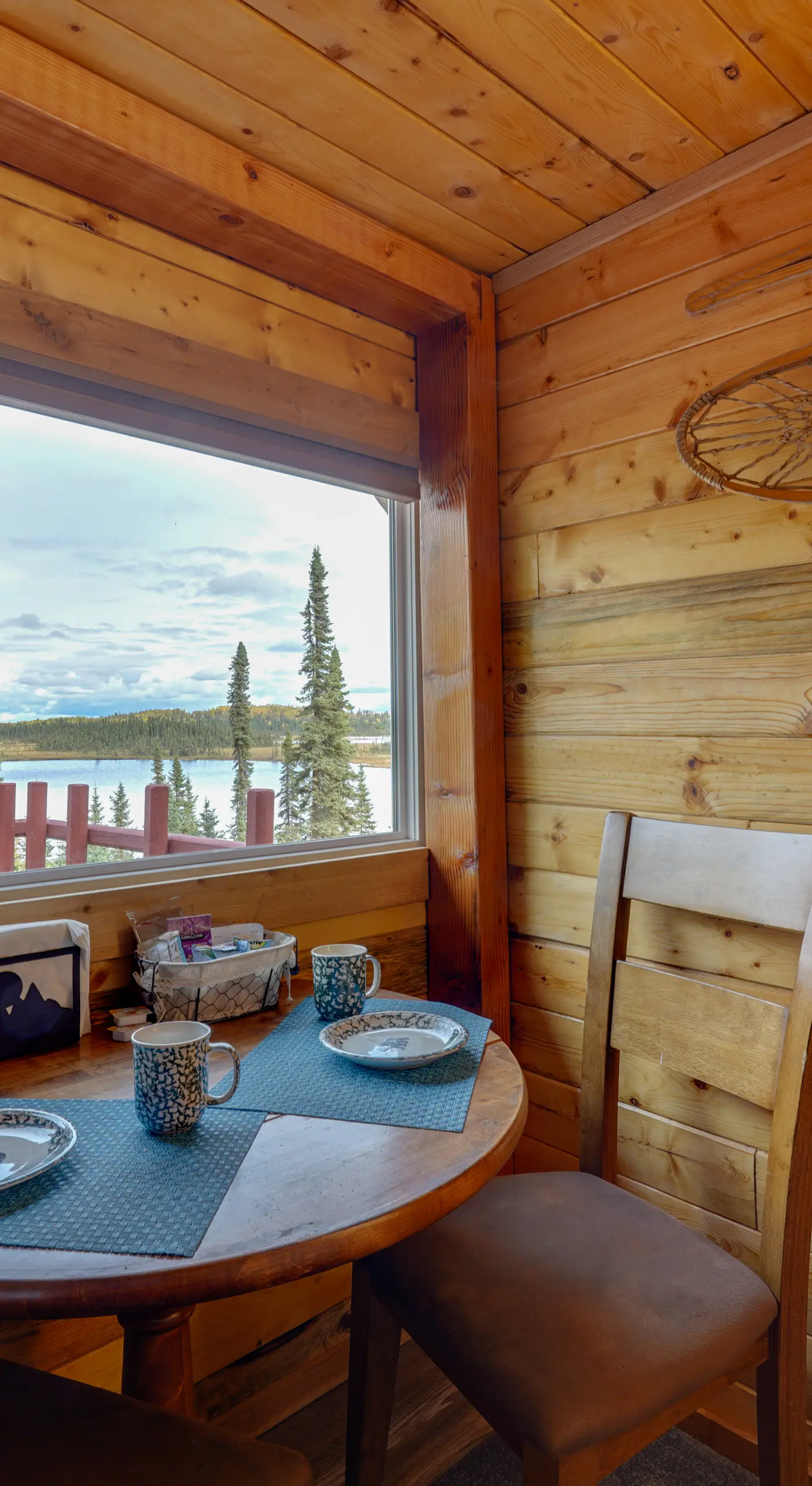 Lakefront Bliss! Ultimate Soldotna Retreat w/ Deck
