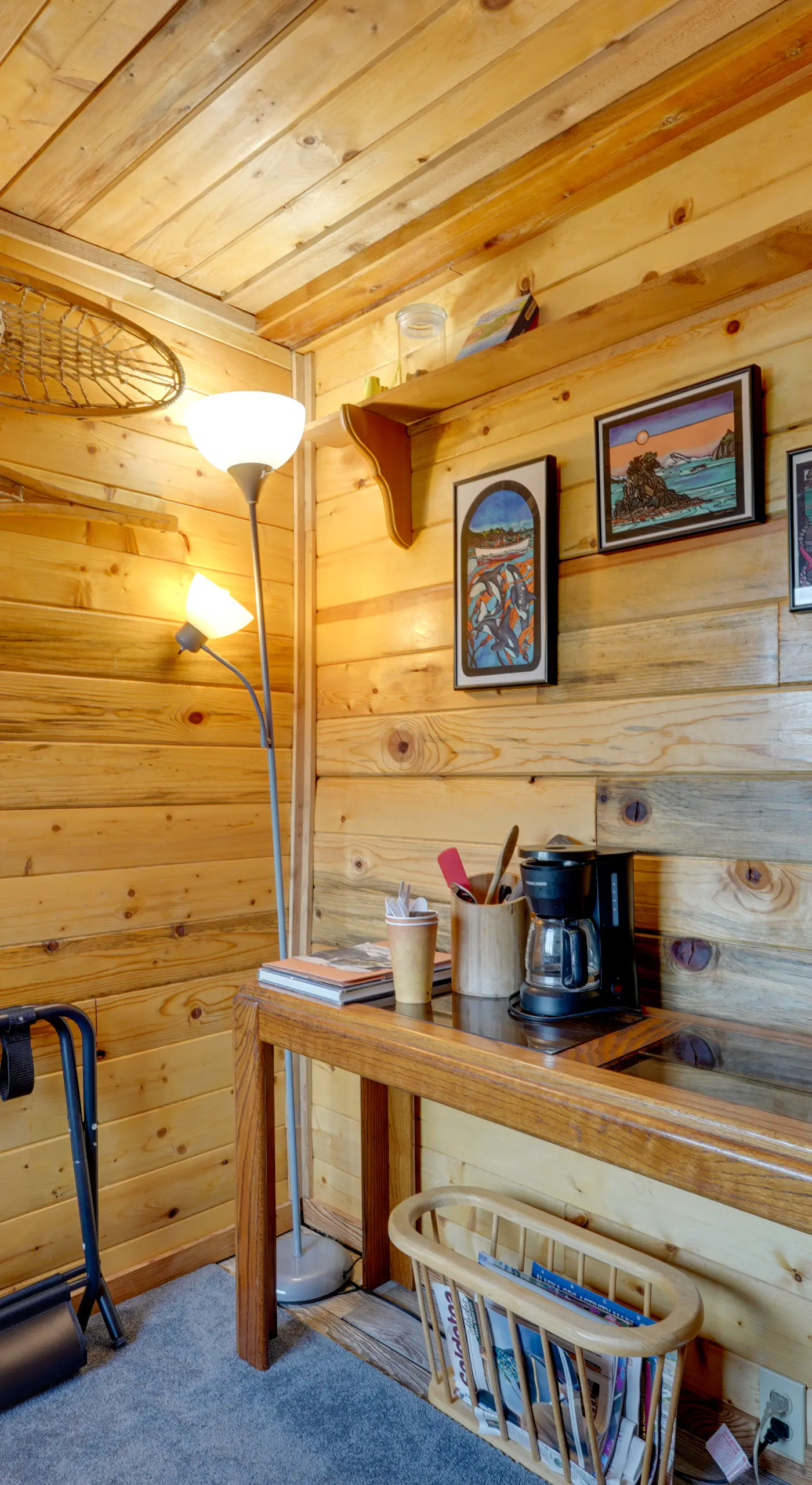 Lakefront Bliss! Ultimate Soldotna Retreat w/ Deck