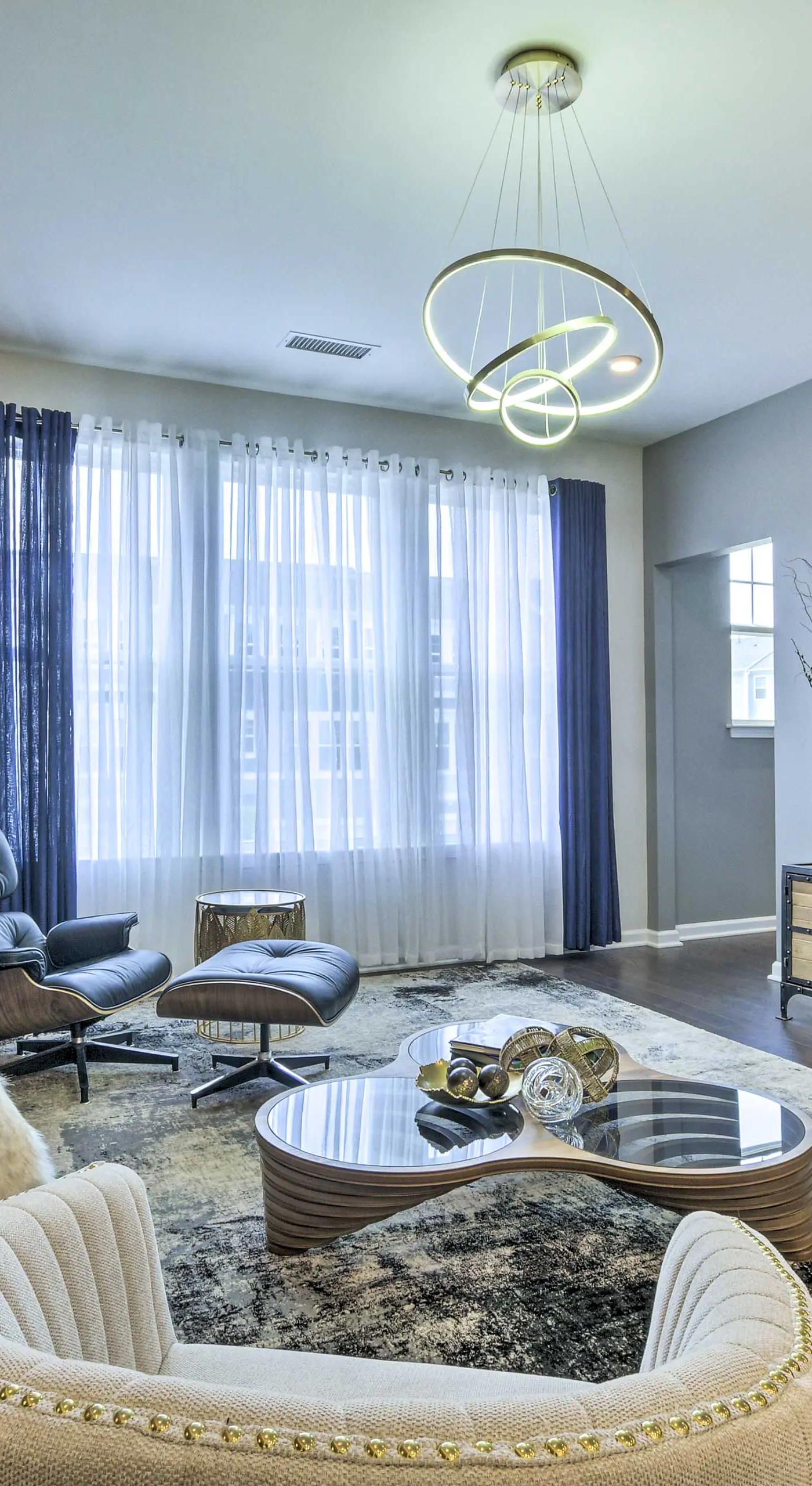 Tasteful Durham Townhome - 6 Mi to Downtown!