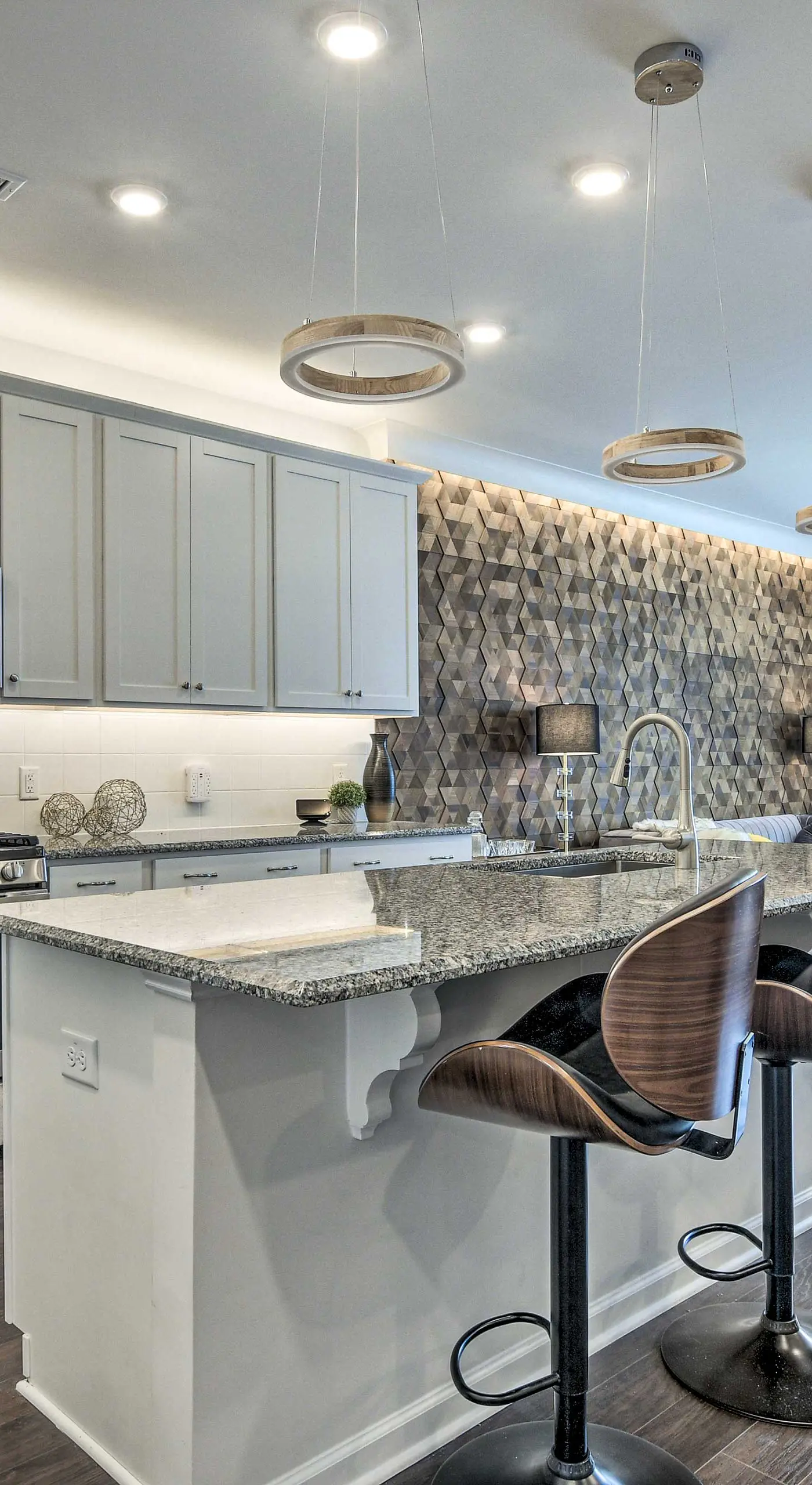 Tasteful Durham Townhome - 6 Mi to Downtown!