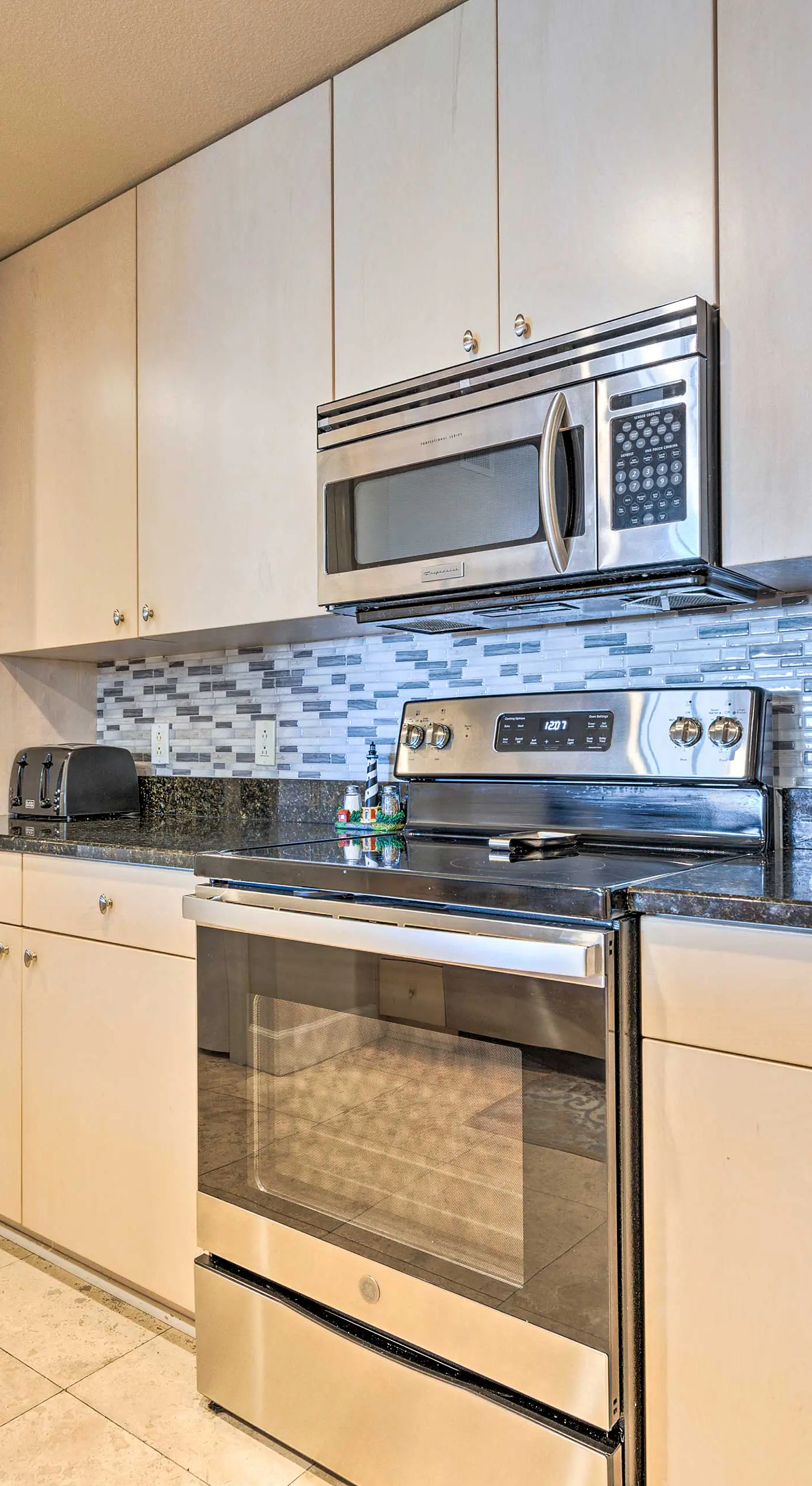 Spacious Biloxi Getaway w/ Pools & Beach Access!