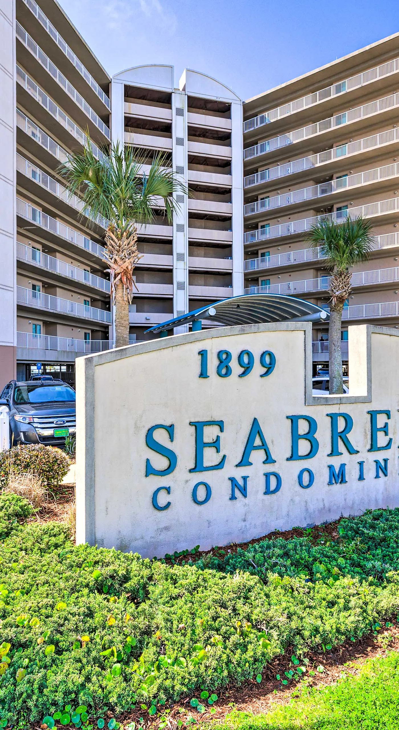 Spacious Biloxi Getaway w/ Pools & Beach Access!