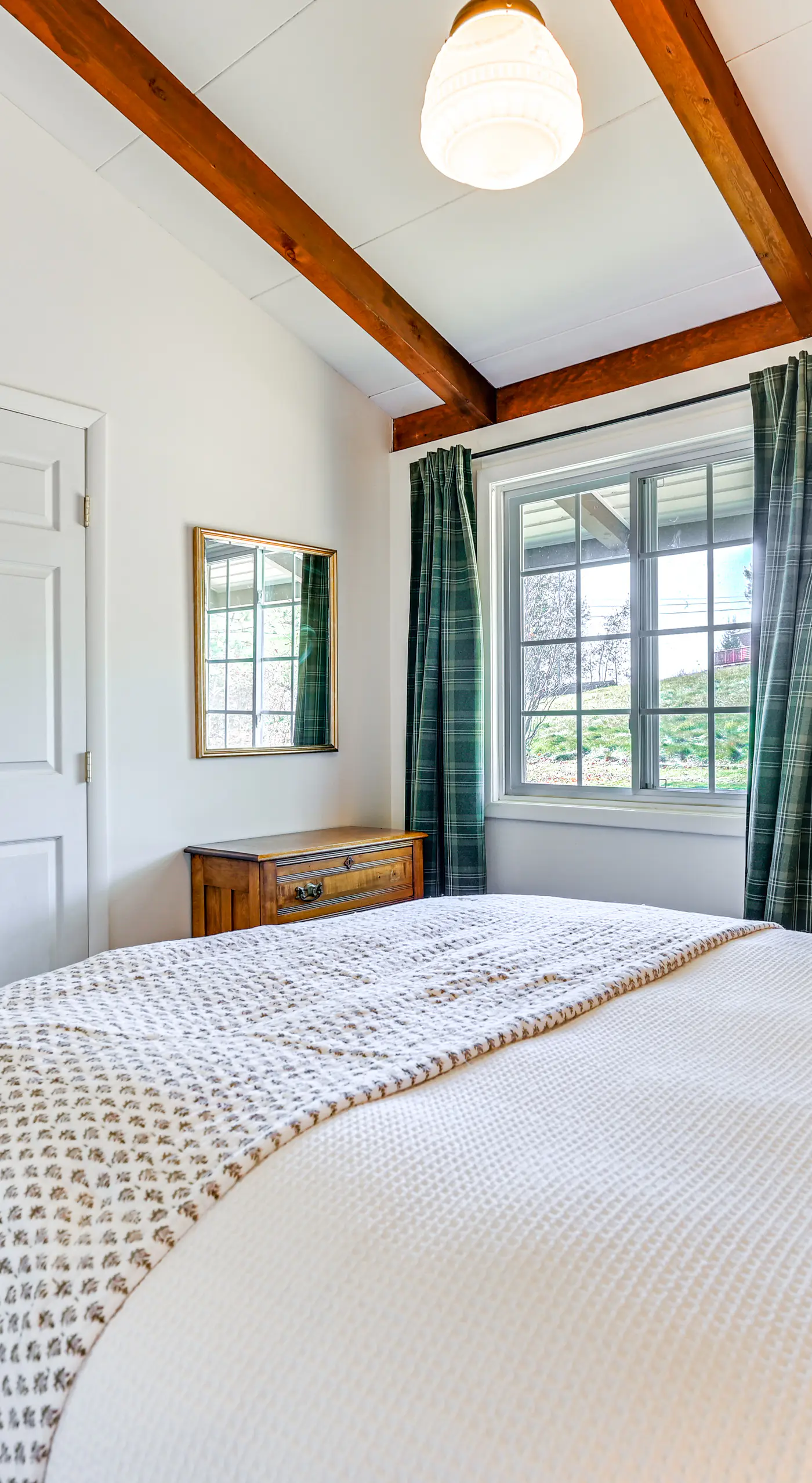 Cozy Mtn-View Chalet < 2 Mi to Windham Slopes