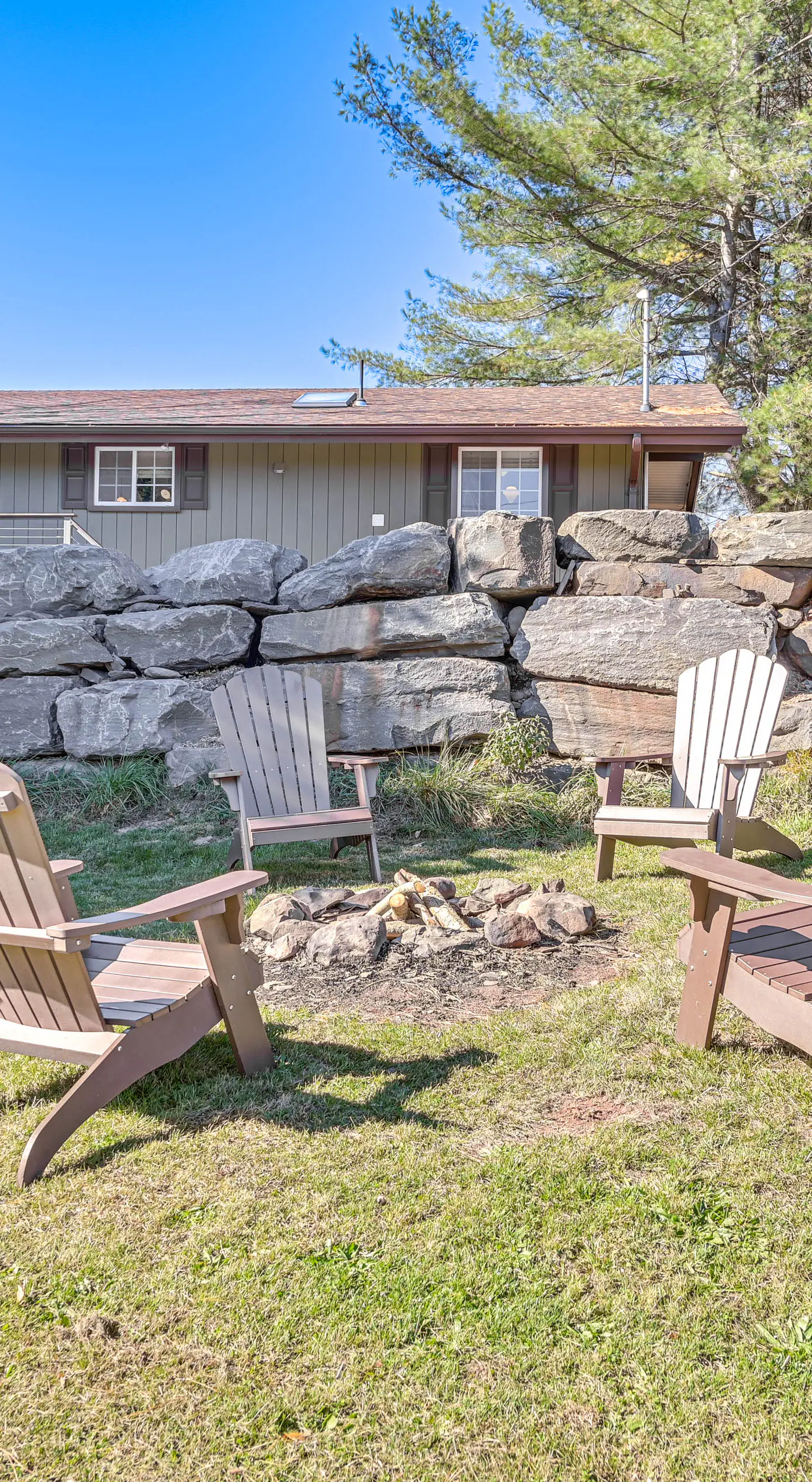 Cozy Mtn-View Chalet < 2 Mi to Windham Slopes