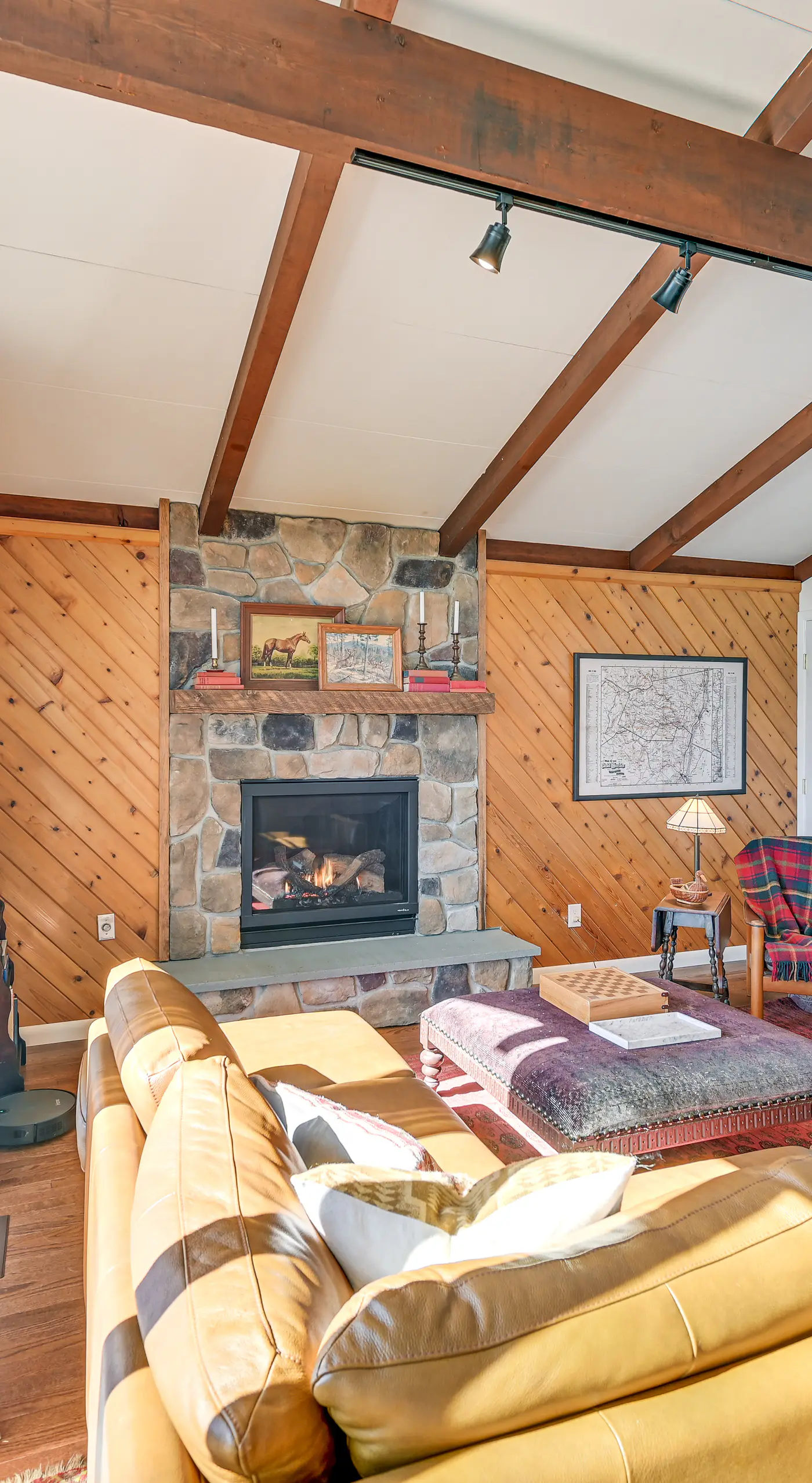 Cozy Mtn-View Chalet < 2 Mi to Windham Slopes