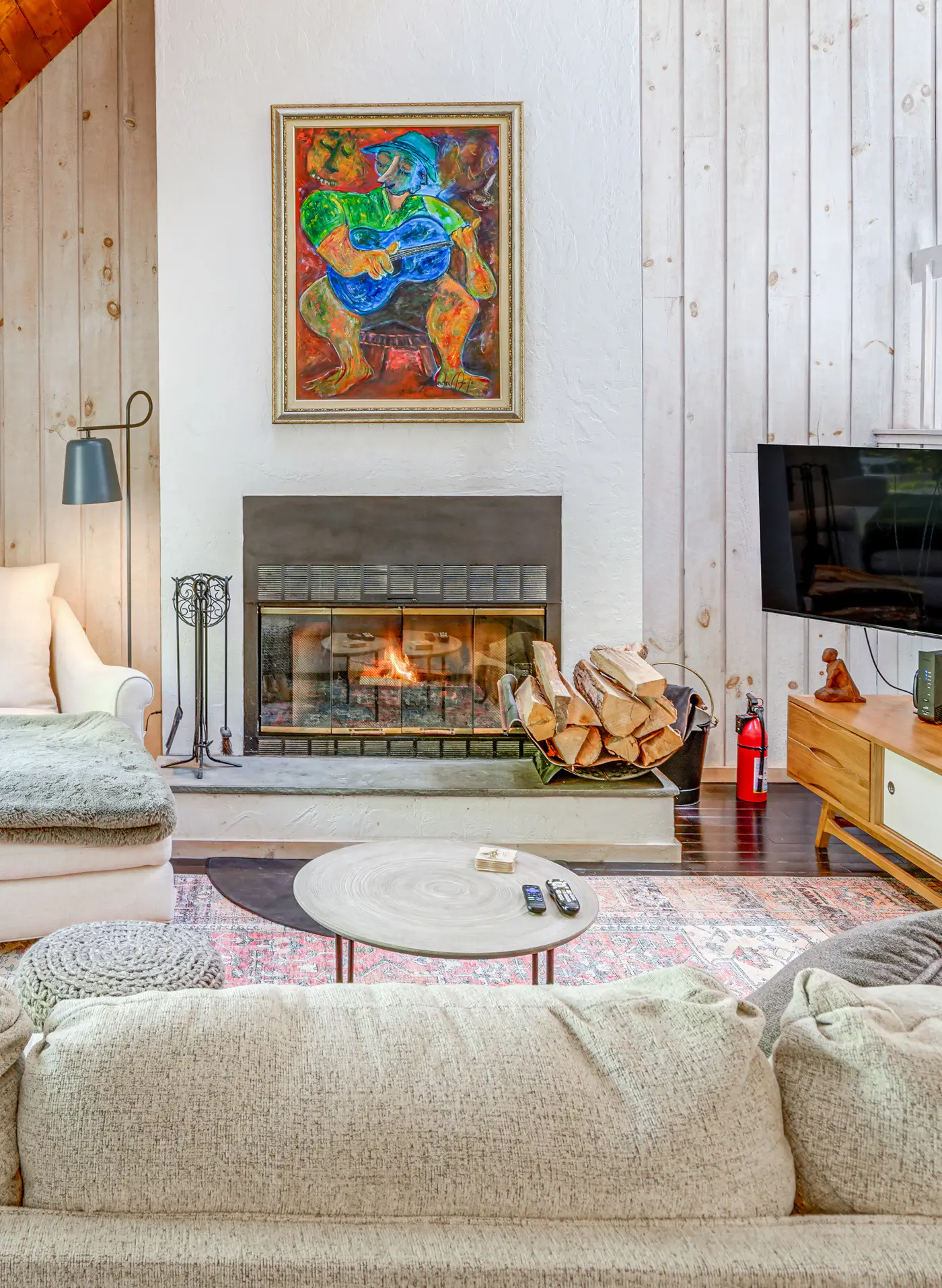 Ski, Hike & More: Year-Round Gem in Windham