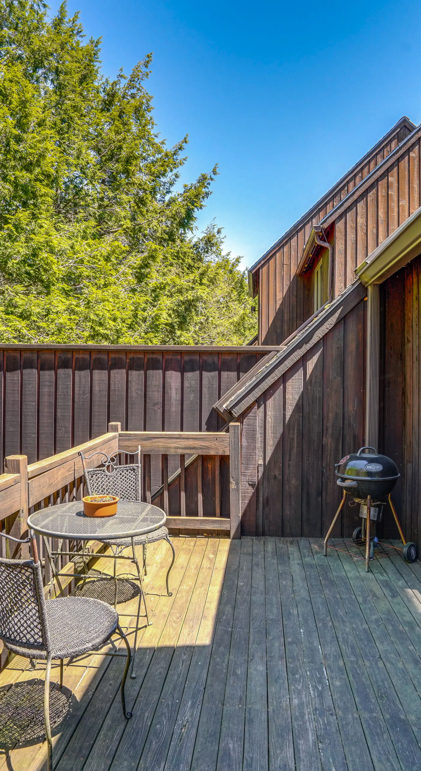 Ski, Hike & More: Year-Round Gem in Windham