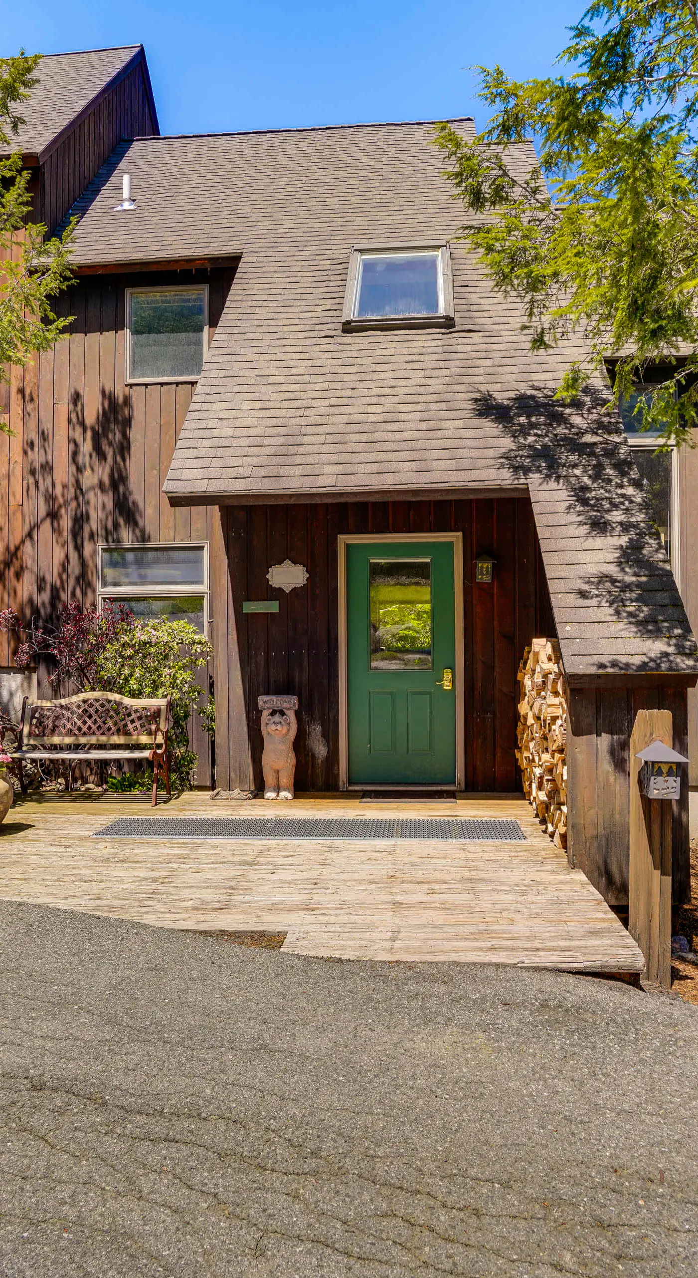 Ski, Hike & More: Year-Round Gem in Windham