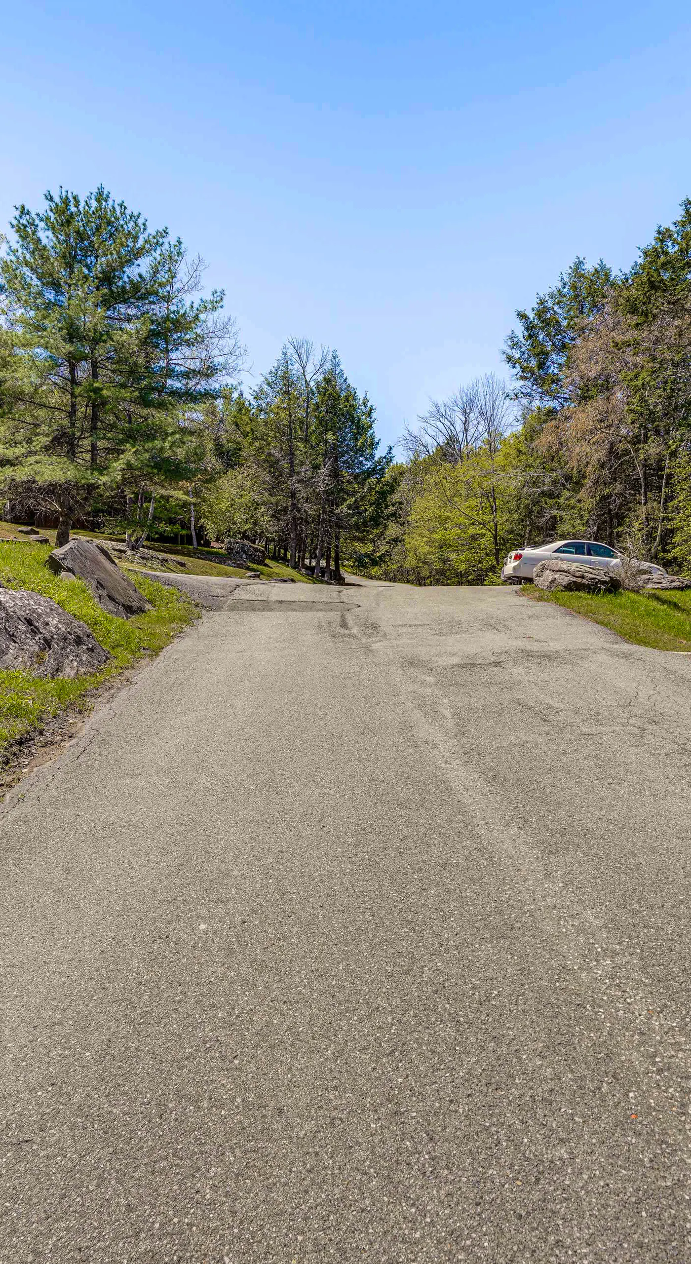 Ski, Hike & More: Year-Round Gem in Windham