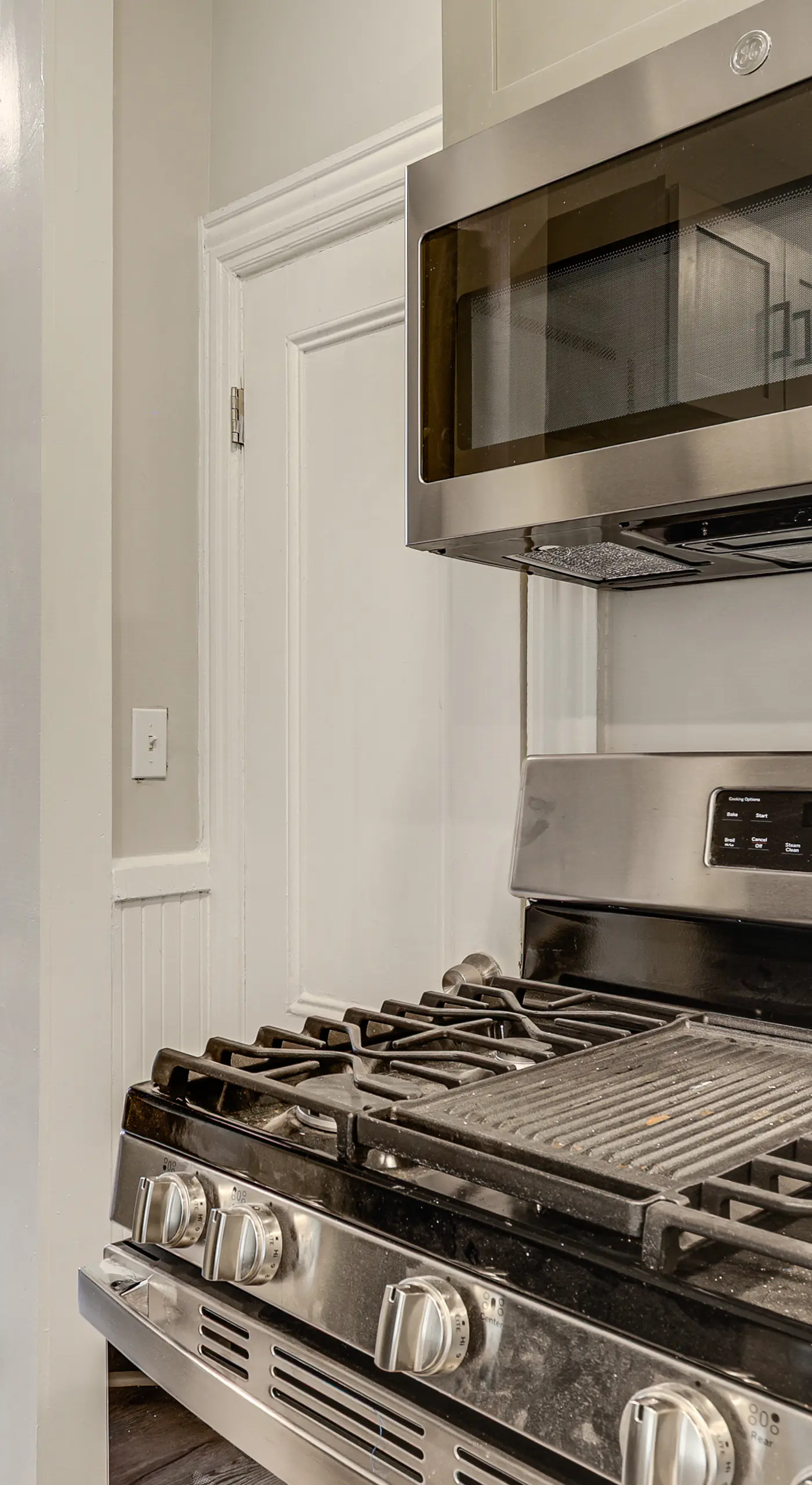 1 Mi to Dtwn: Pet-Friendly Providence Apt w/ Yard
