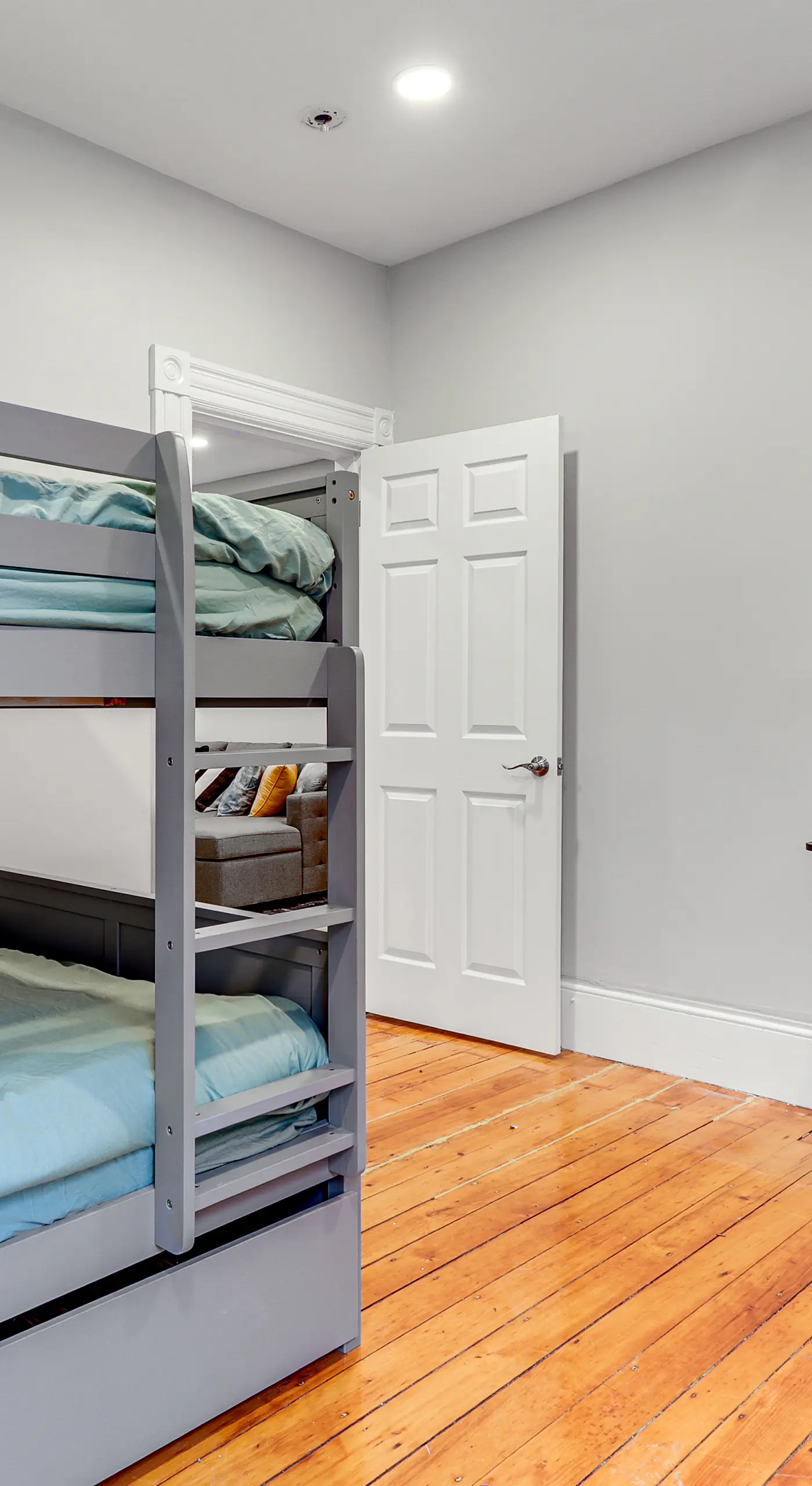1 Mi to Dtwn: Pet-Friendly Providence Apt w/ Yard