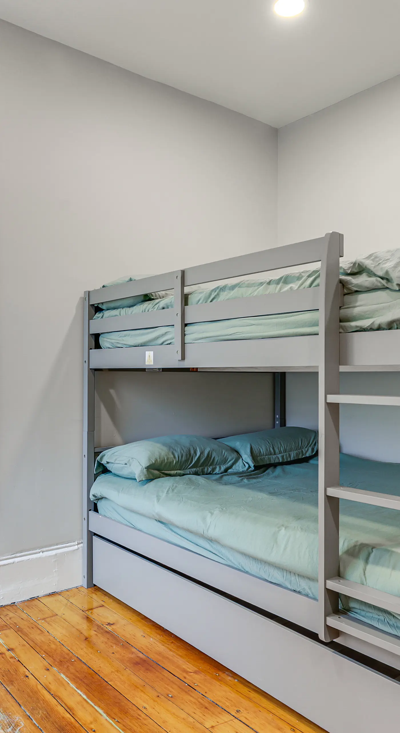 1 Mi to Dtwn: Pet-Friendly Providence Apt w/ Yard