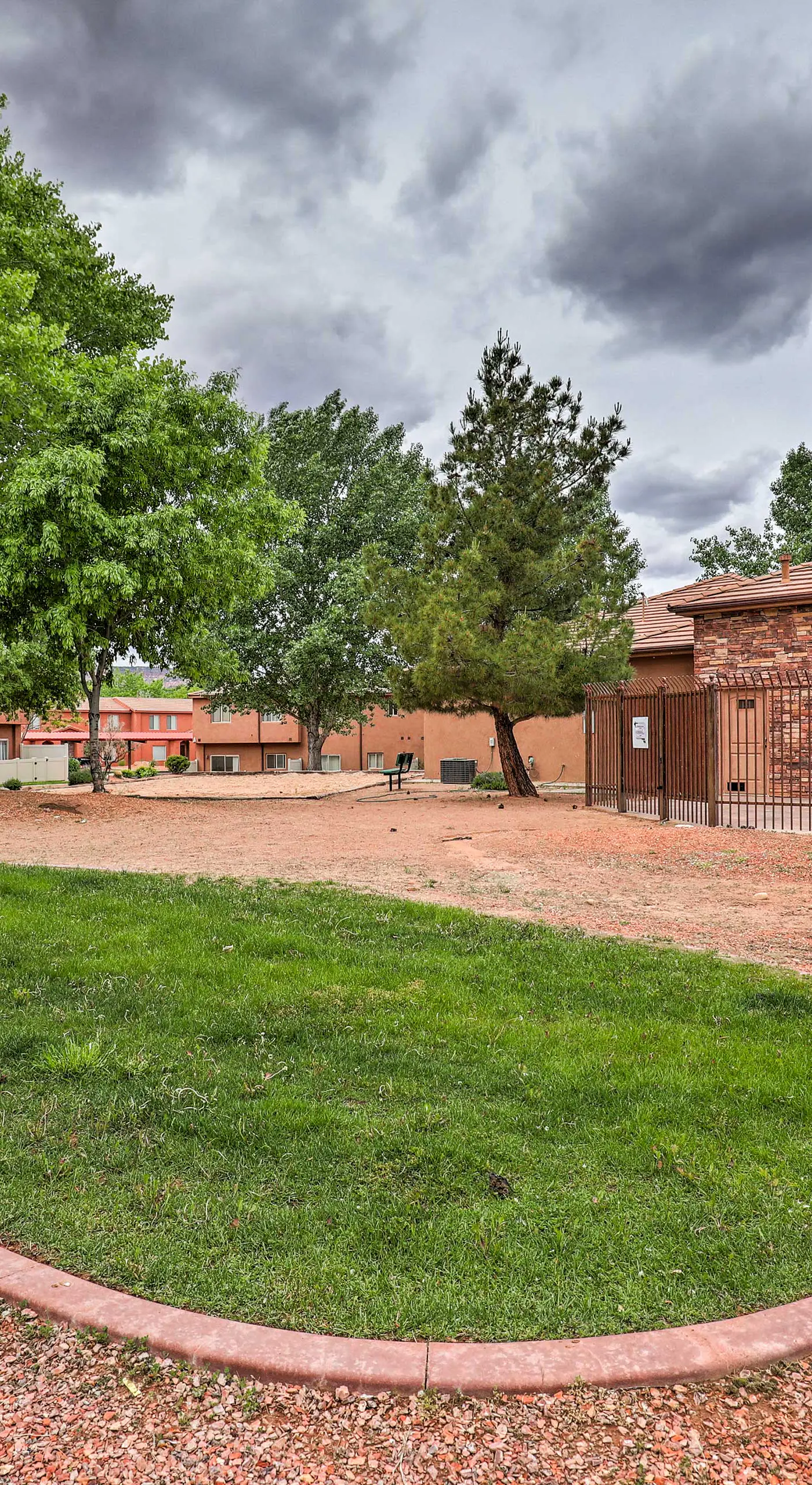 Lovely Kanab Condo in Dwtn, 30 mi to Zion NP!