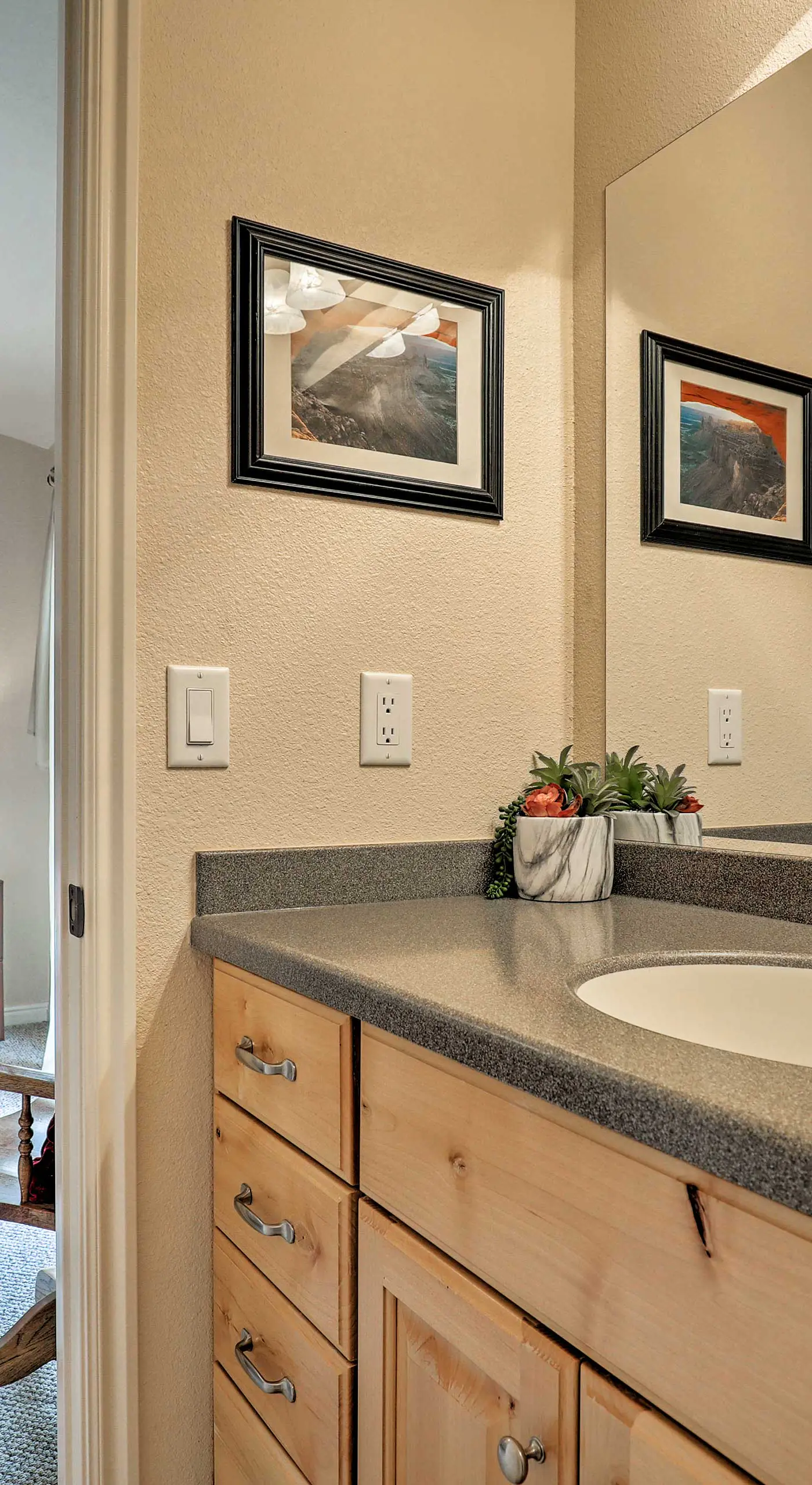 Kanab Condo w/ Pool & Patio, 30 Mi to Zion NP
