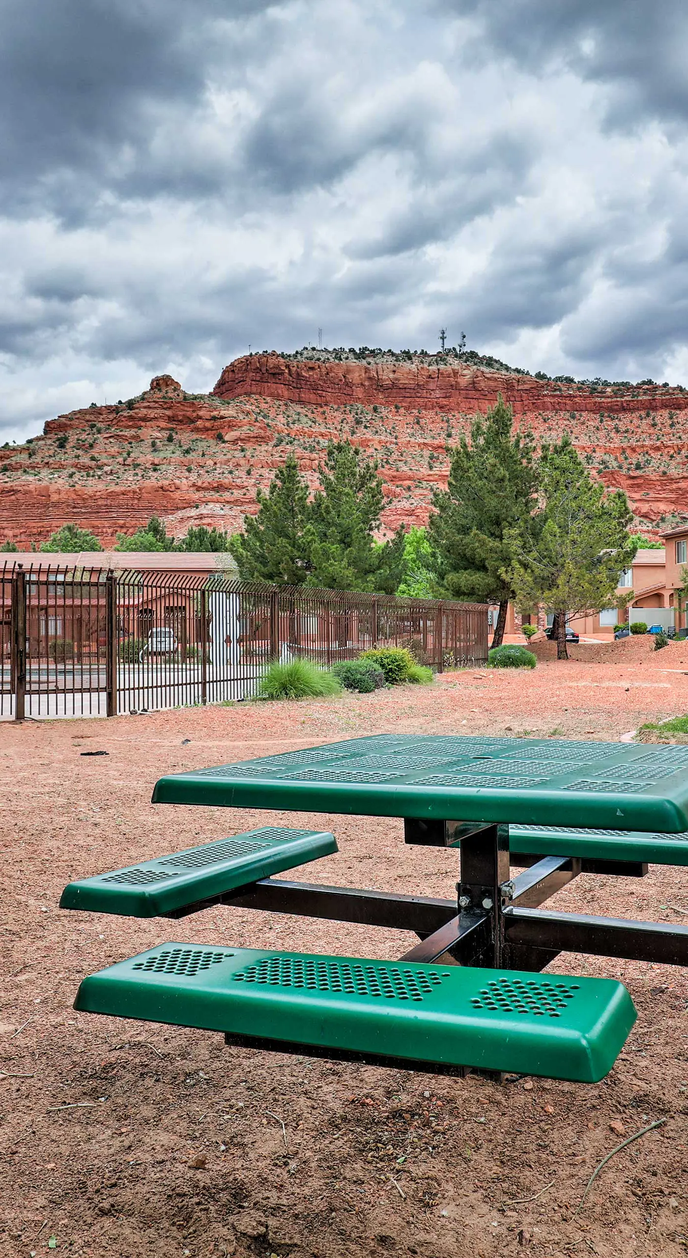 Kanab Condo w/ Pool & Patio, 30 Mi to Zion NP