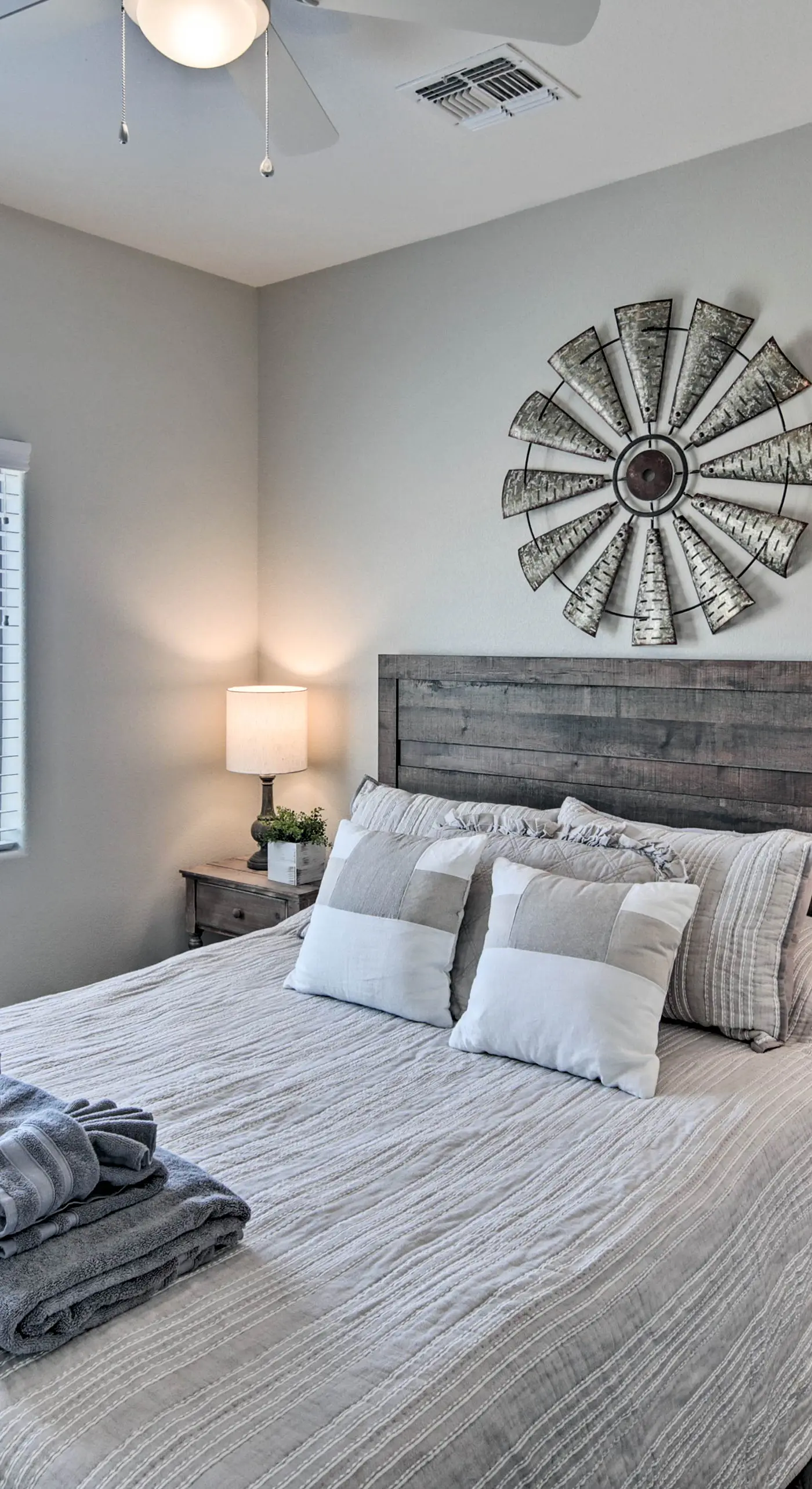 Luxe Home w/ OHV Access, 5 Mi to Lake Mohave!