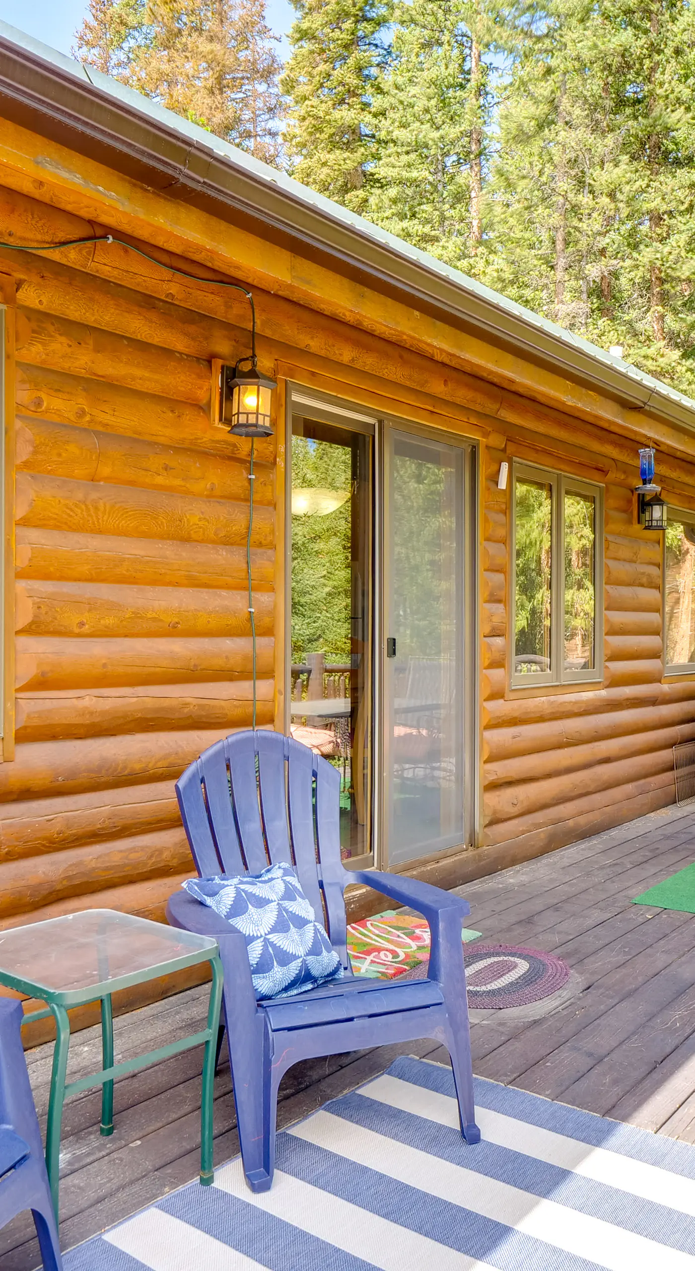 Hot Tub Hideaway w/ Views & Deck in Fairplay!