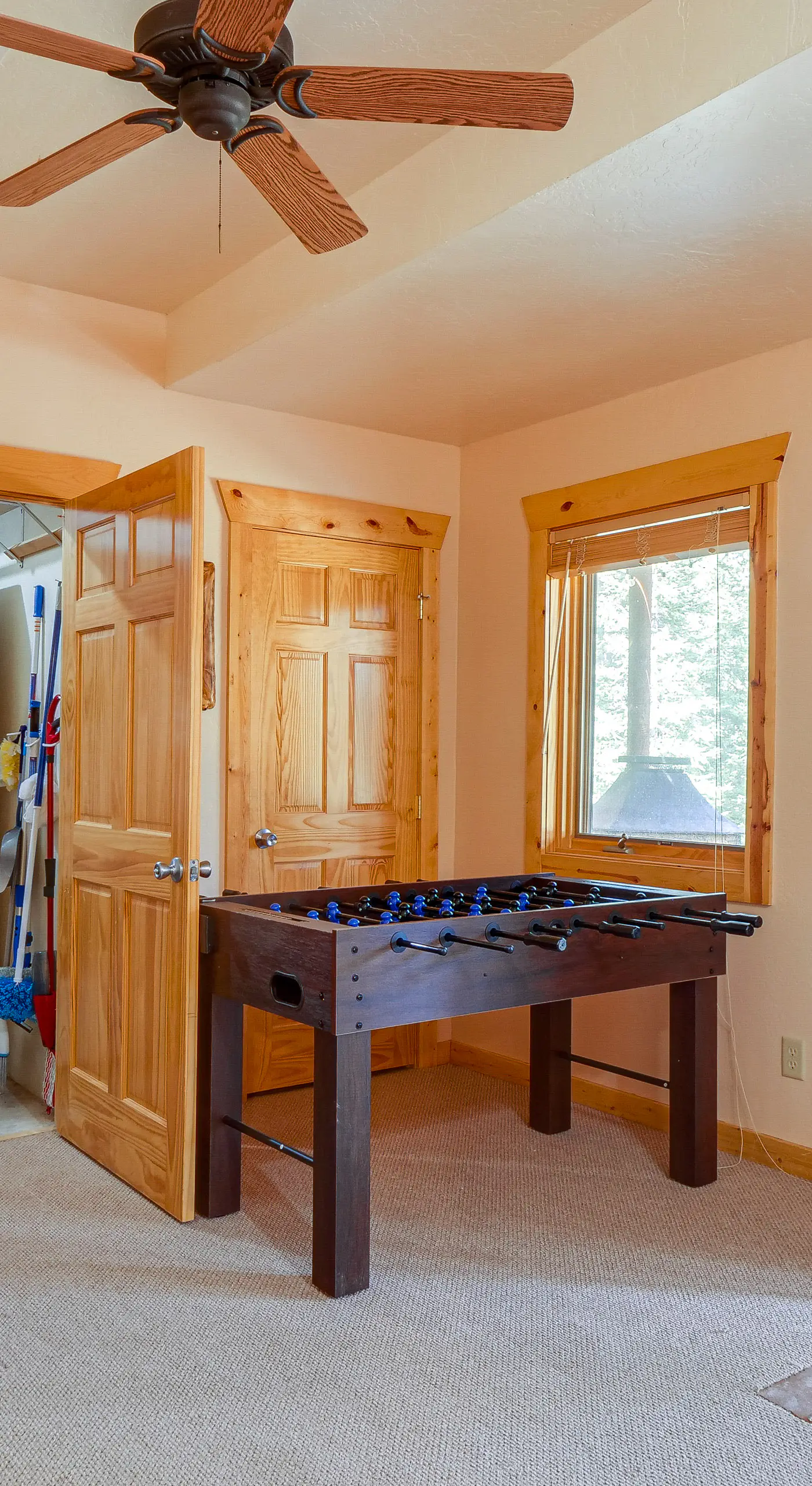 Hot Tub Hideaway w/ Views & Deck in Fairplay!
