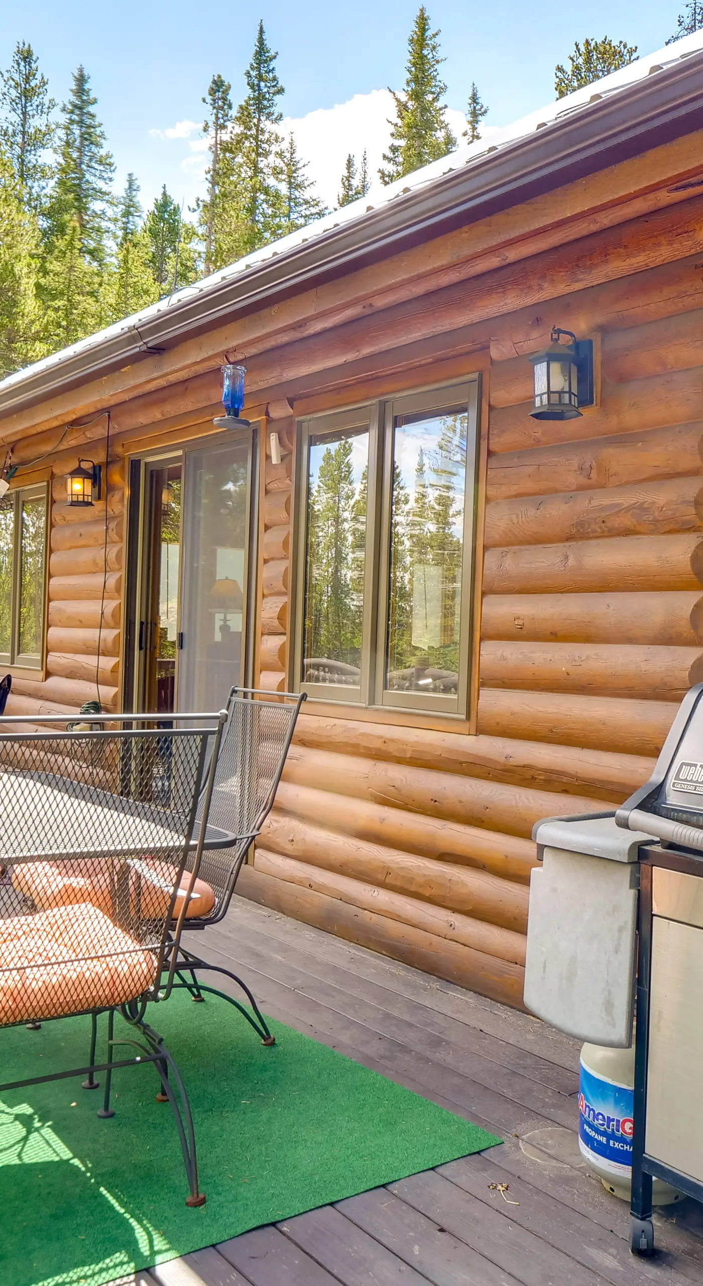 Hot Tub Hideaway w/ Views & Deck in Fairplay!
