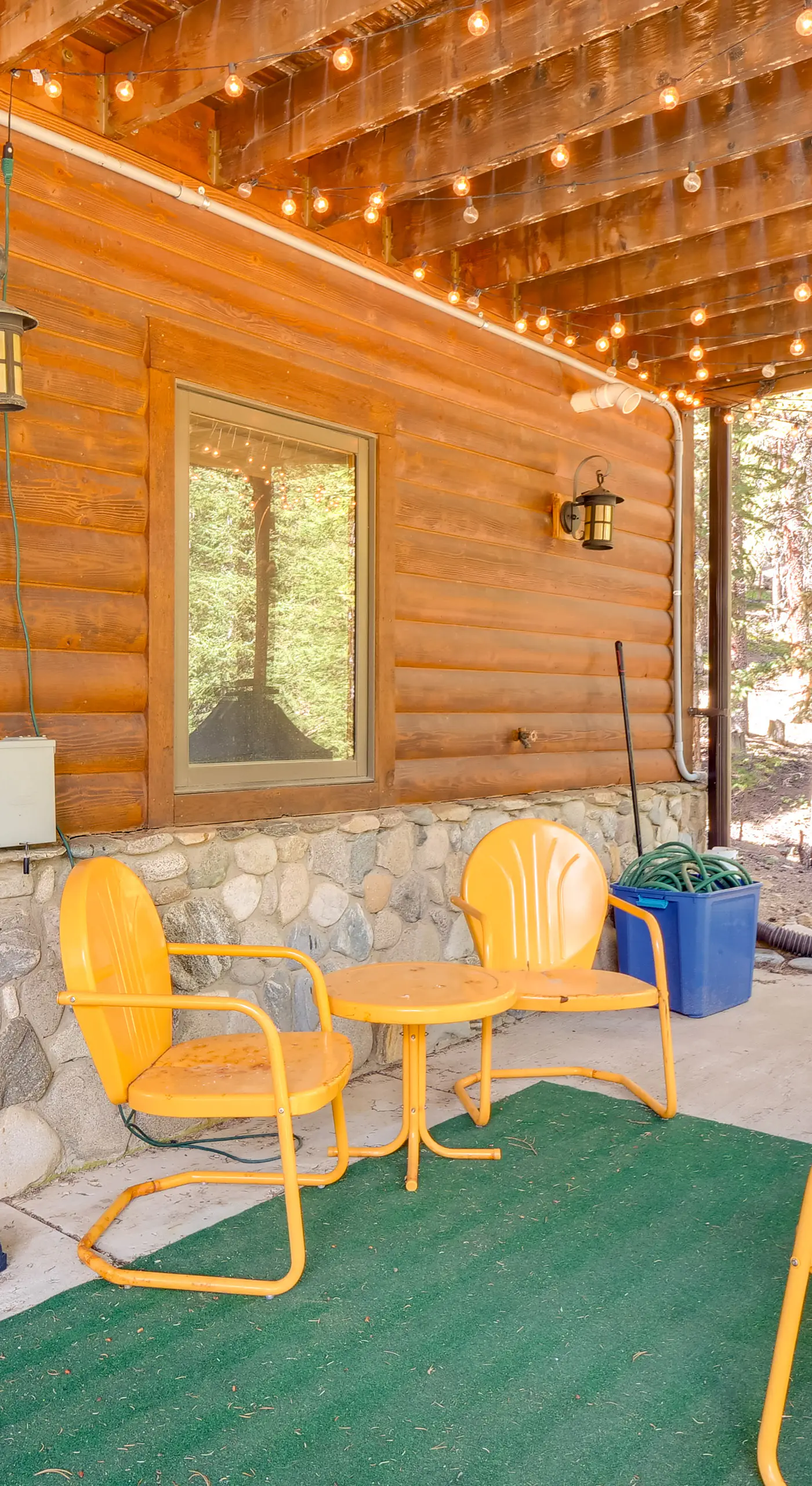 Hot Tub Hideaway w/ Views & Deck in Fairplay!