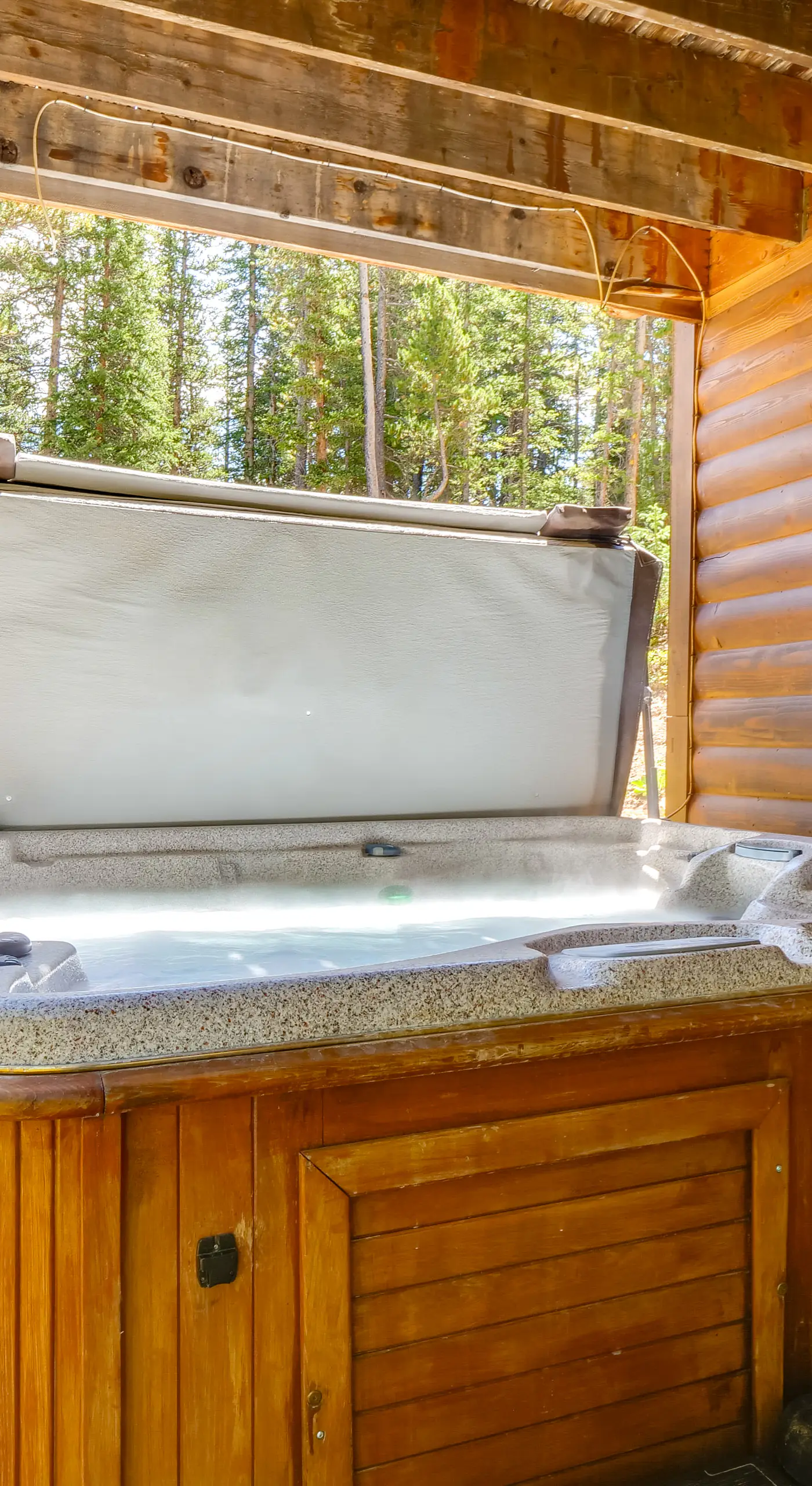 Hot Tub Hideaway w/ Views & Deck in Fairplay!