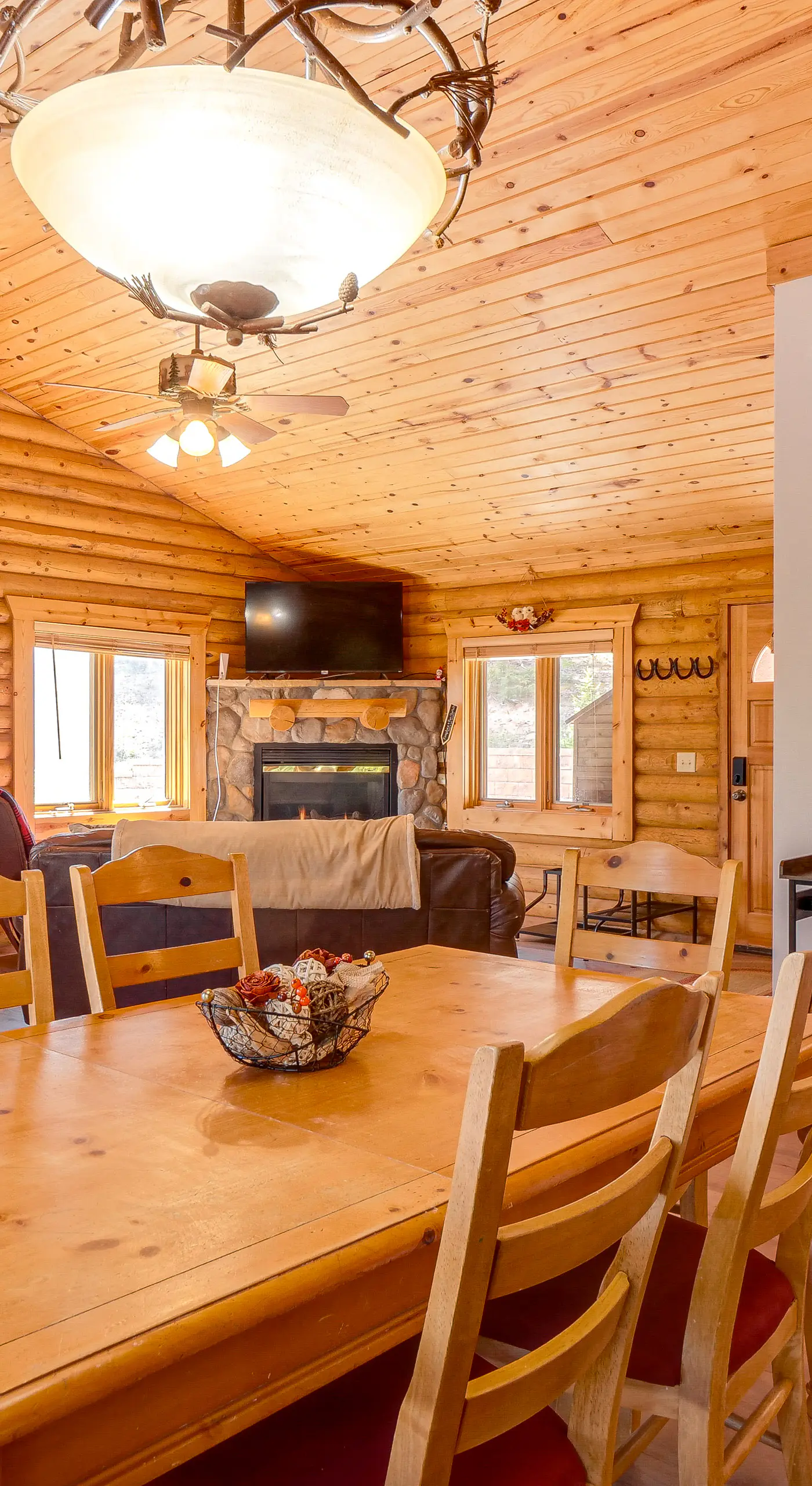 Hot Tub Hideaway w/ Views & Deck in Fairplay!
