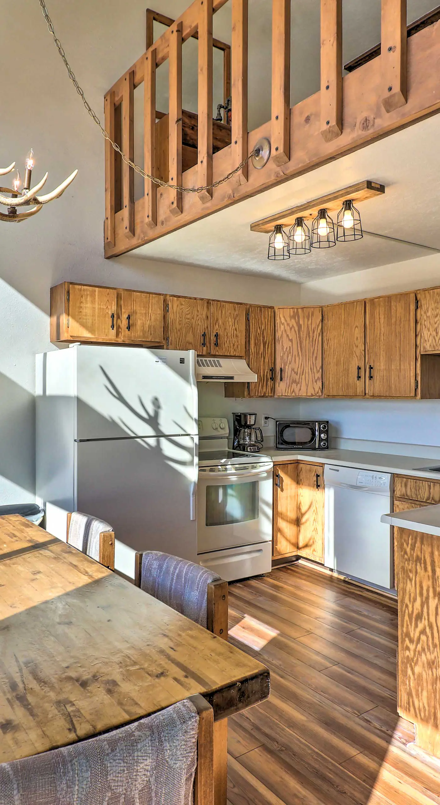 Mtn-View Silverthorne Gem w/ Shared Hot Tub