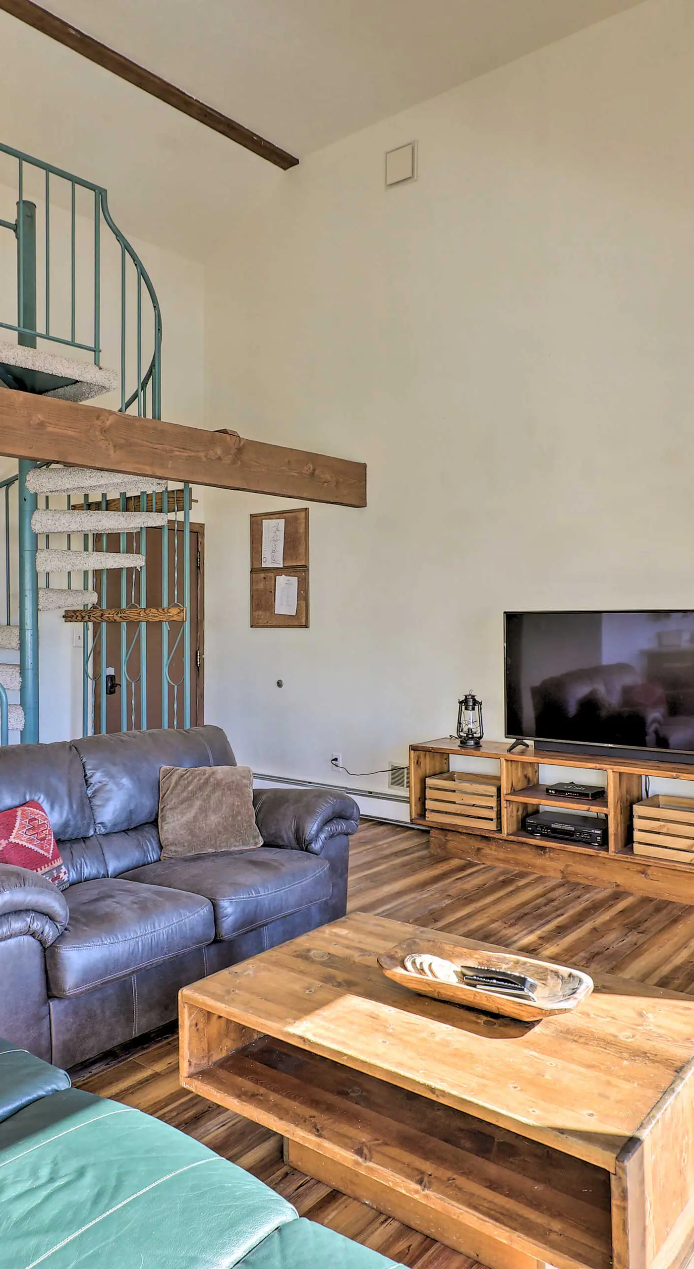 Mtn-View Silverthorne Gem w/ Shared Hot Tub