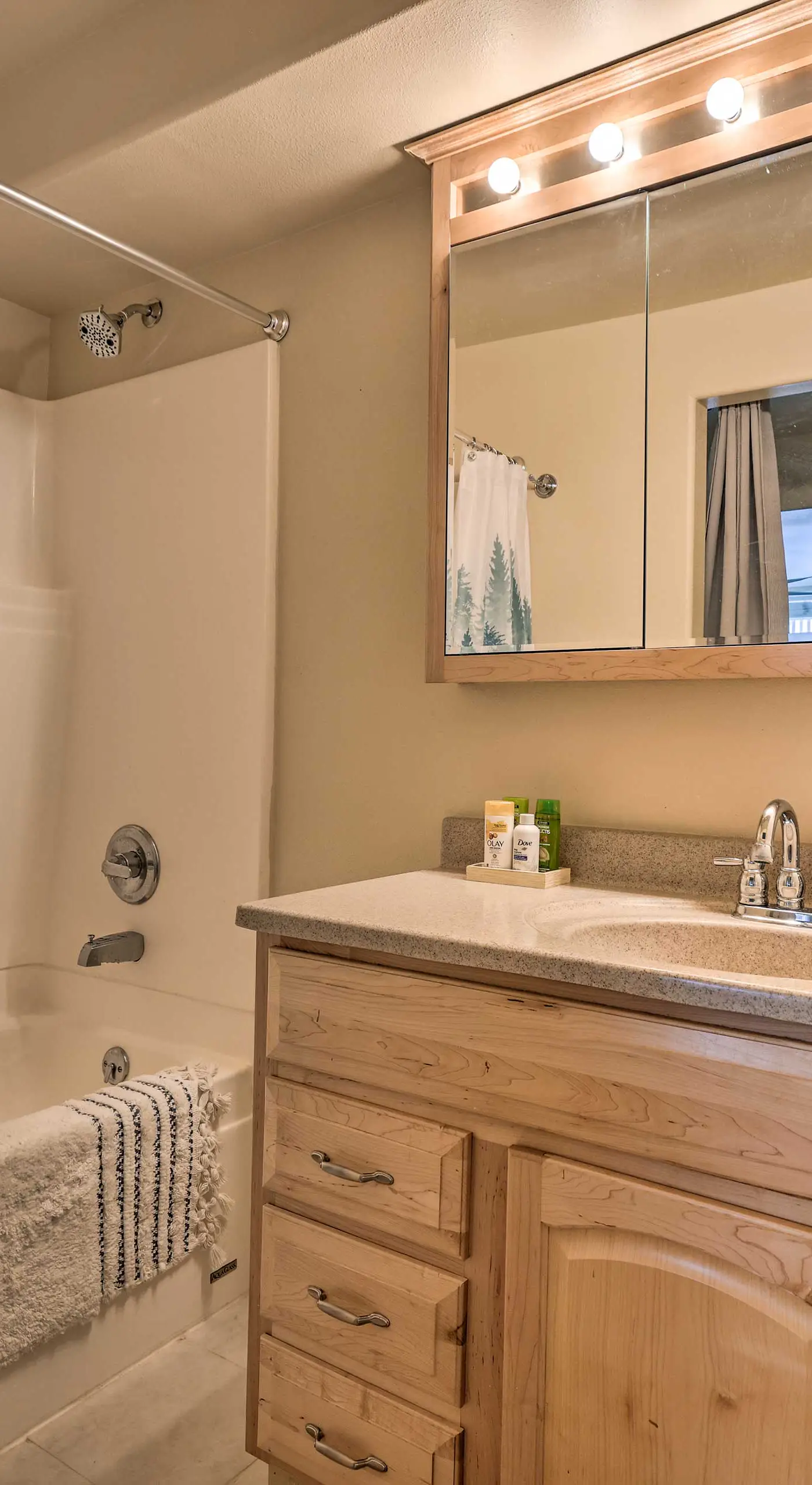 Walk to Frisco Main St: Townhome Steps to Trail!