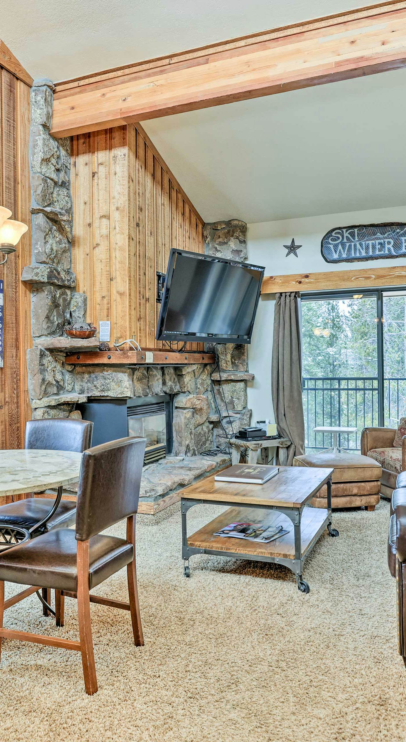 Winter Park Condo w/ Hot Tub, 3 Mi to Slopes!