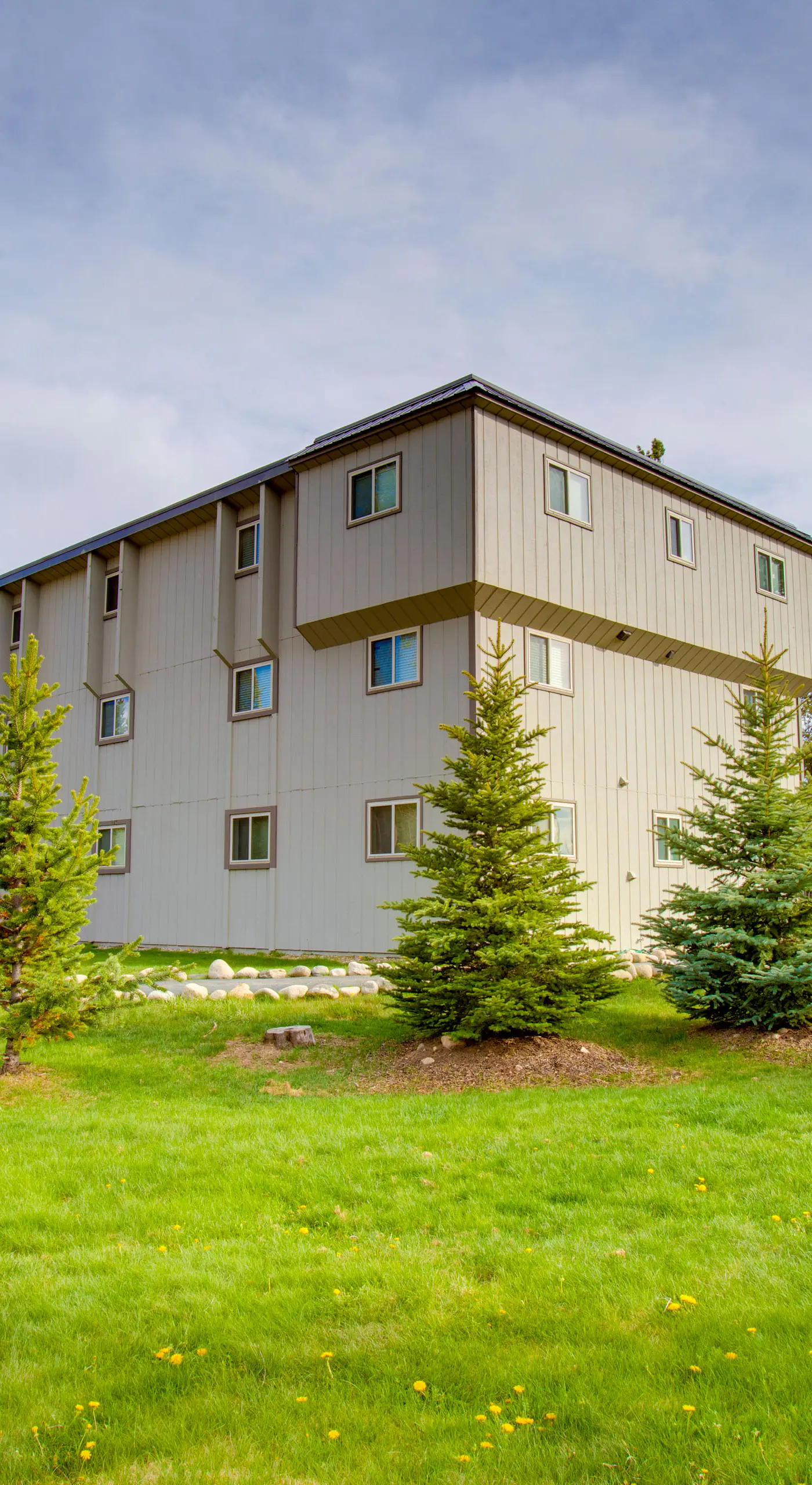 Pool & 3 Hot Tubs: Winter Park Condo on Bus Line