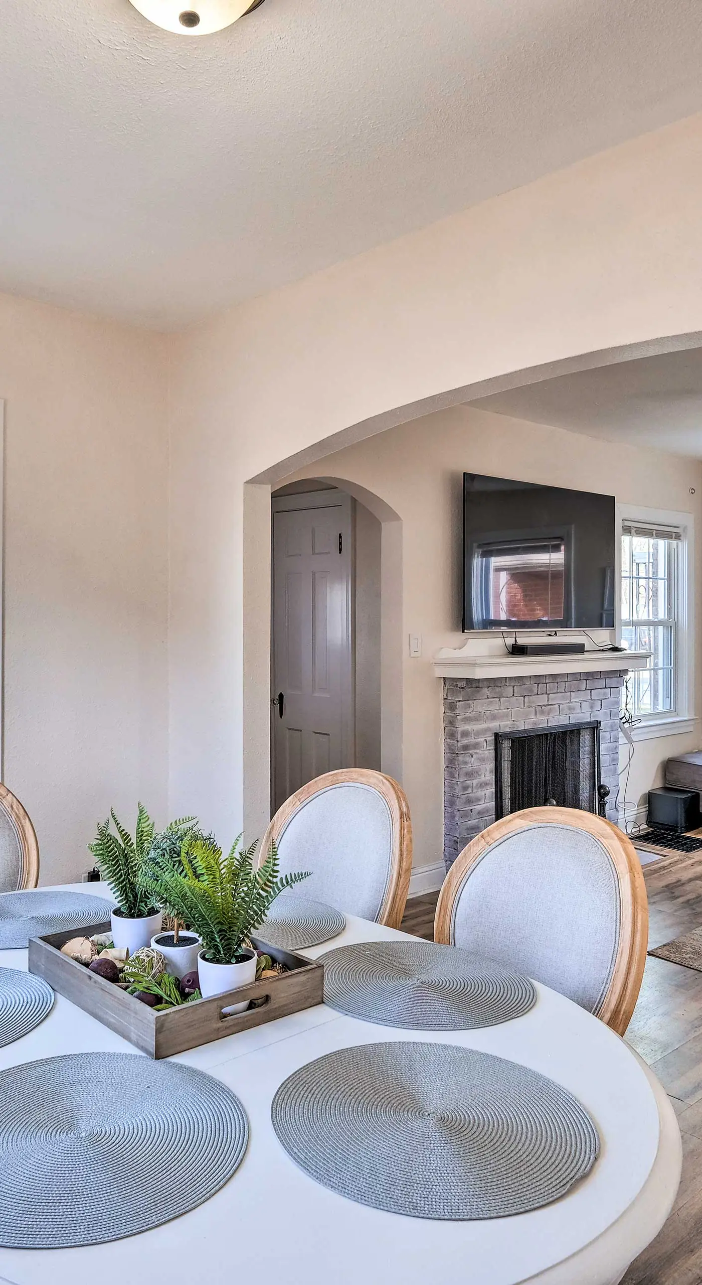 Near Churchill Downs: Pet Friendly, Fenced Yard!
