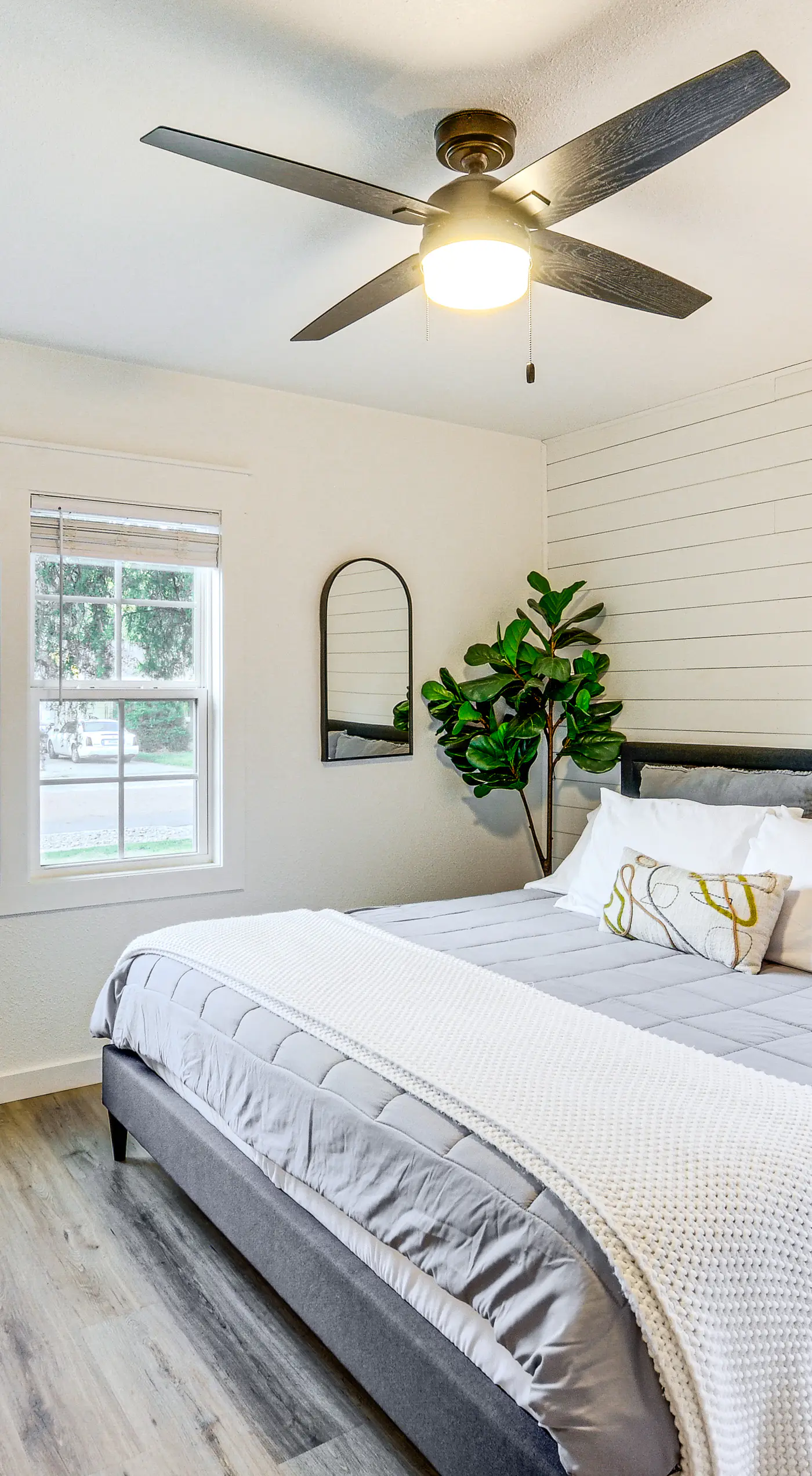 Chic Home ~ 2 Mi to TTU w/ Grill & Yard in Lubbock