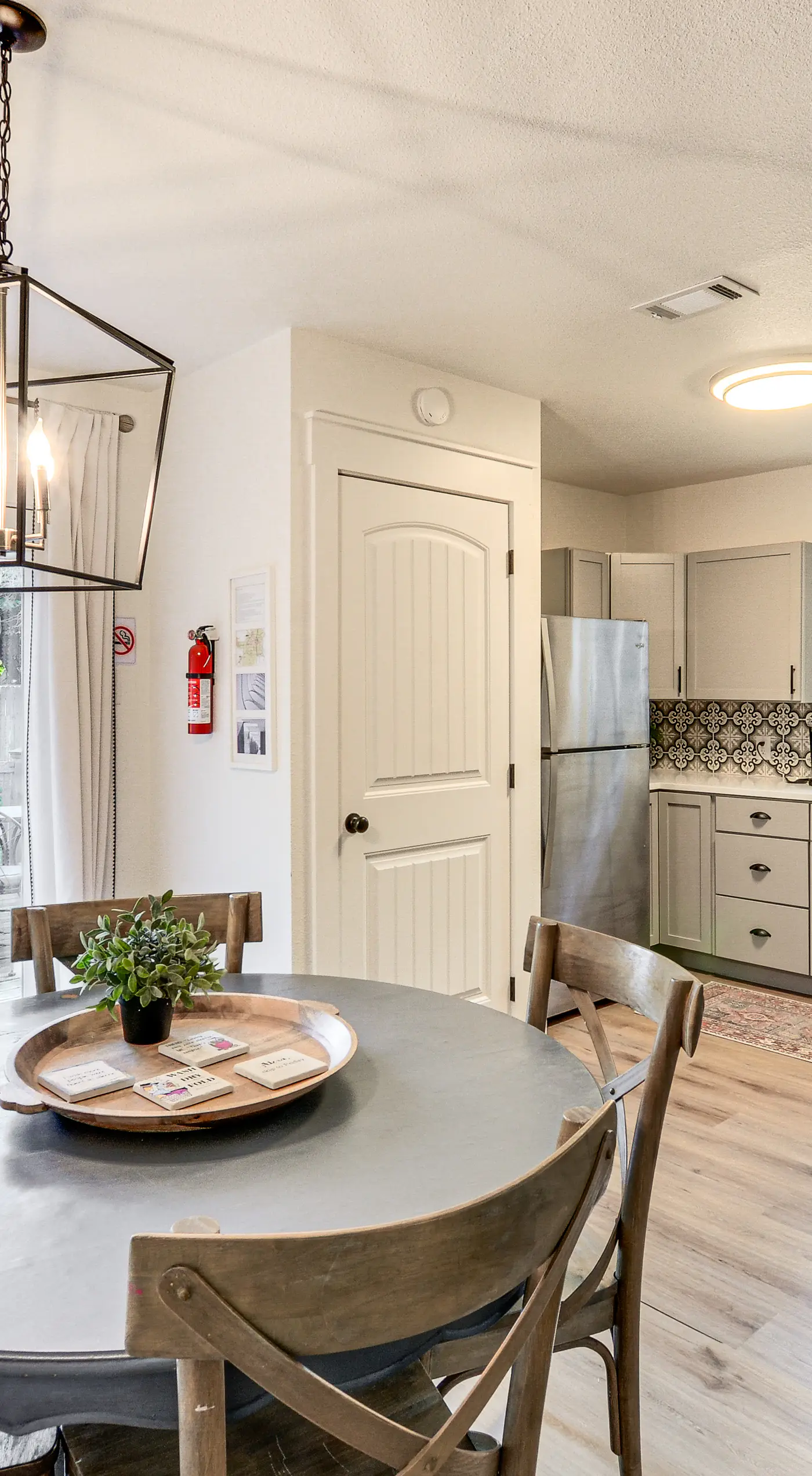 Chic Home ~ 2 Mi to TTU w/ Grill & Yard in Lubbock