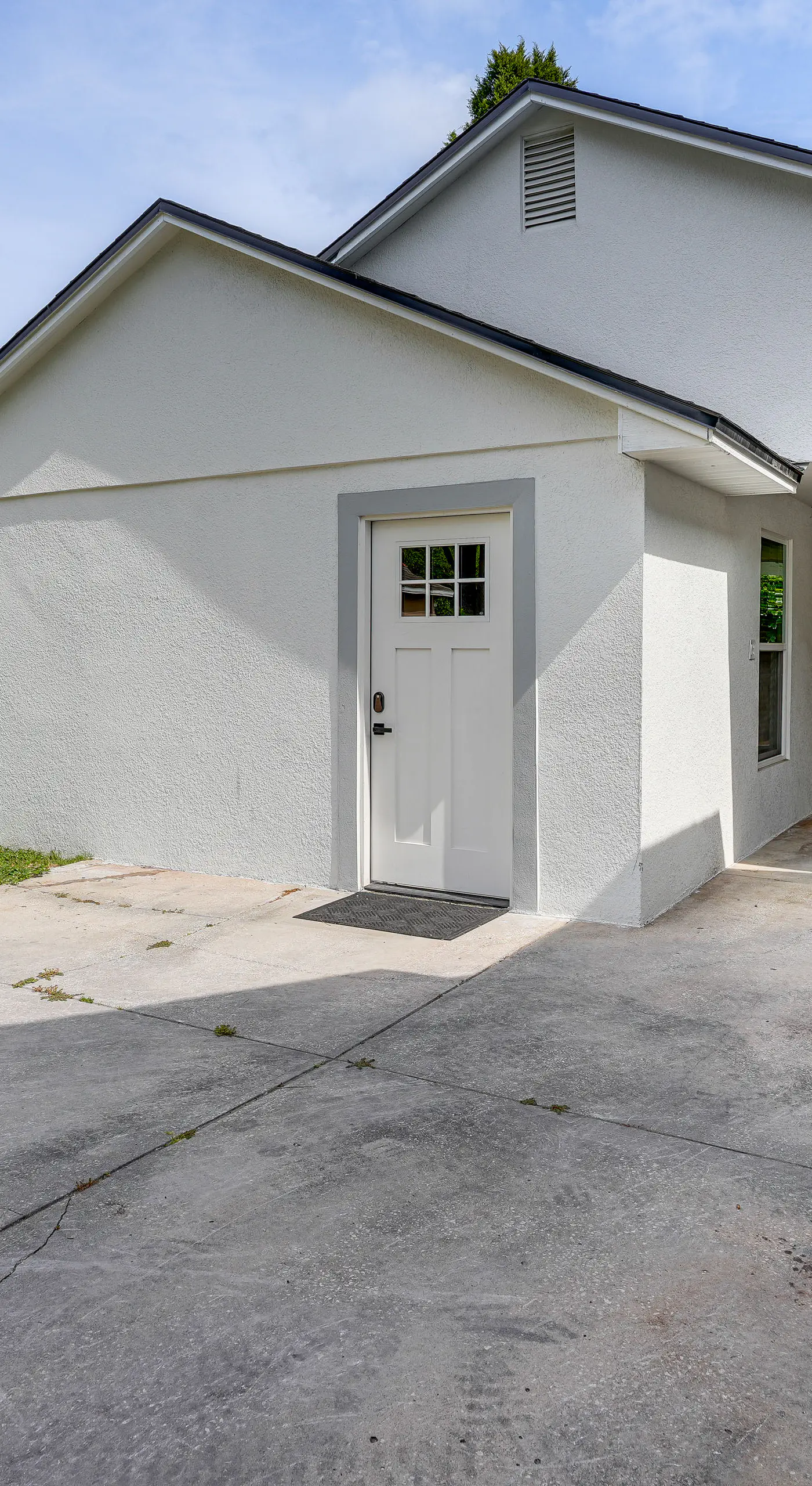 WFH Friendly! Stylish Lakeland Studio