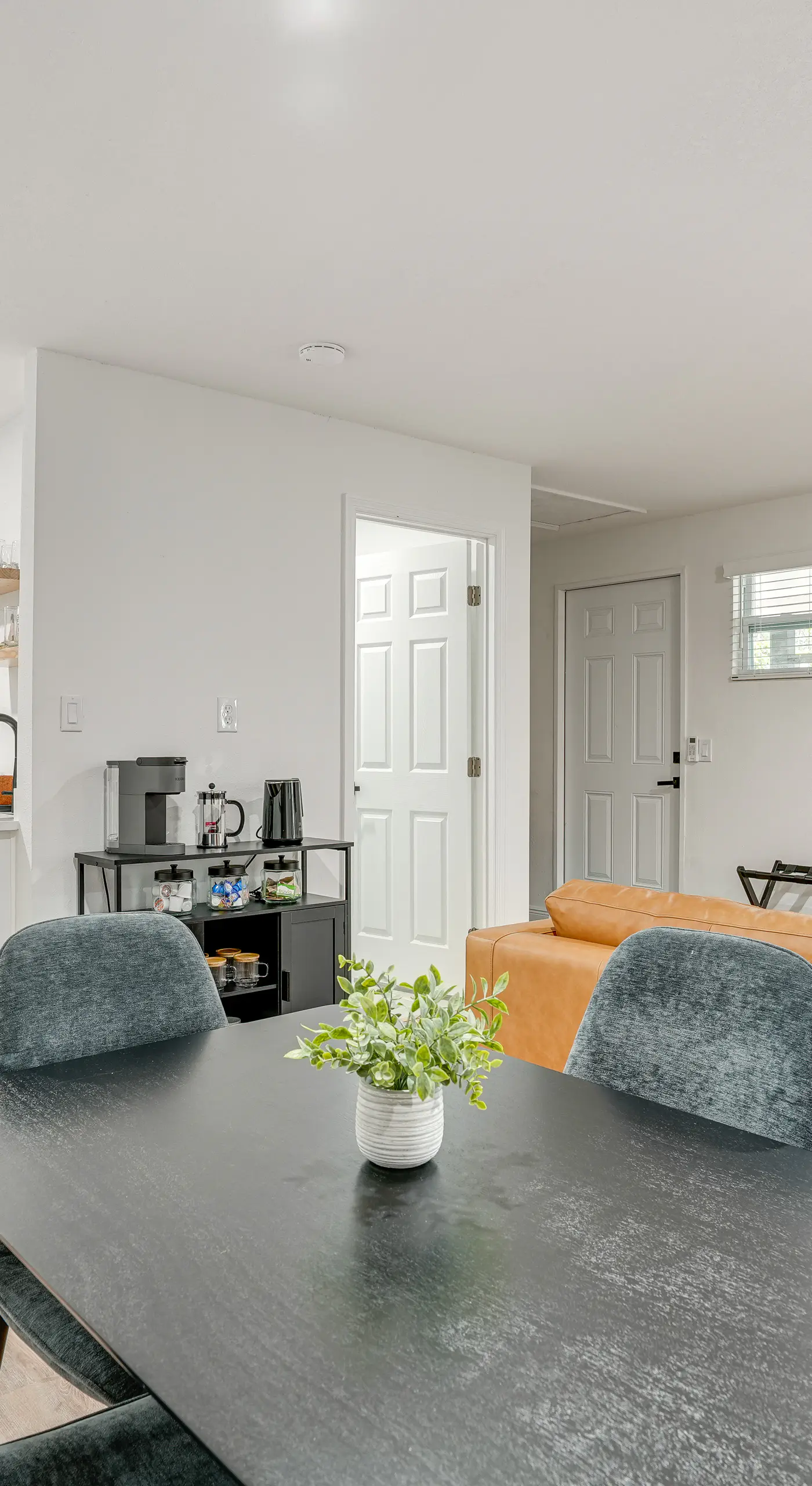 WFH Friendly! Stylish Lakeland Studio