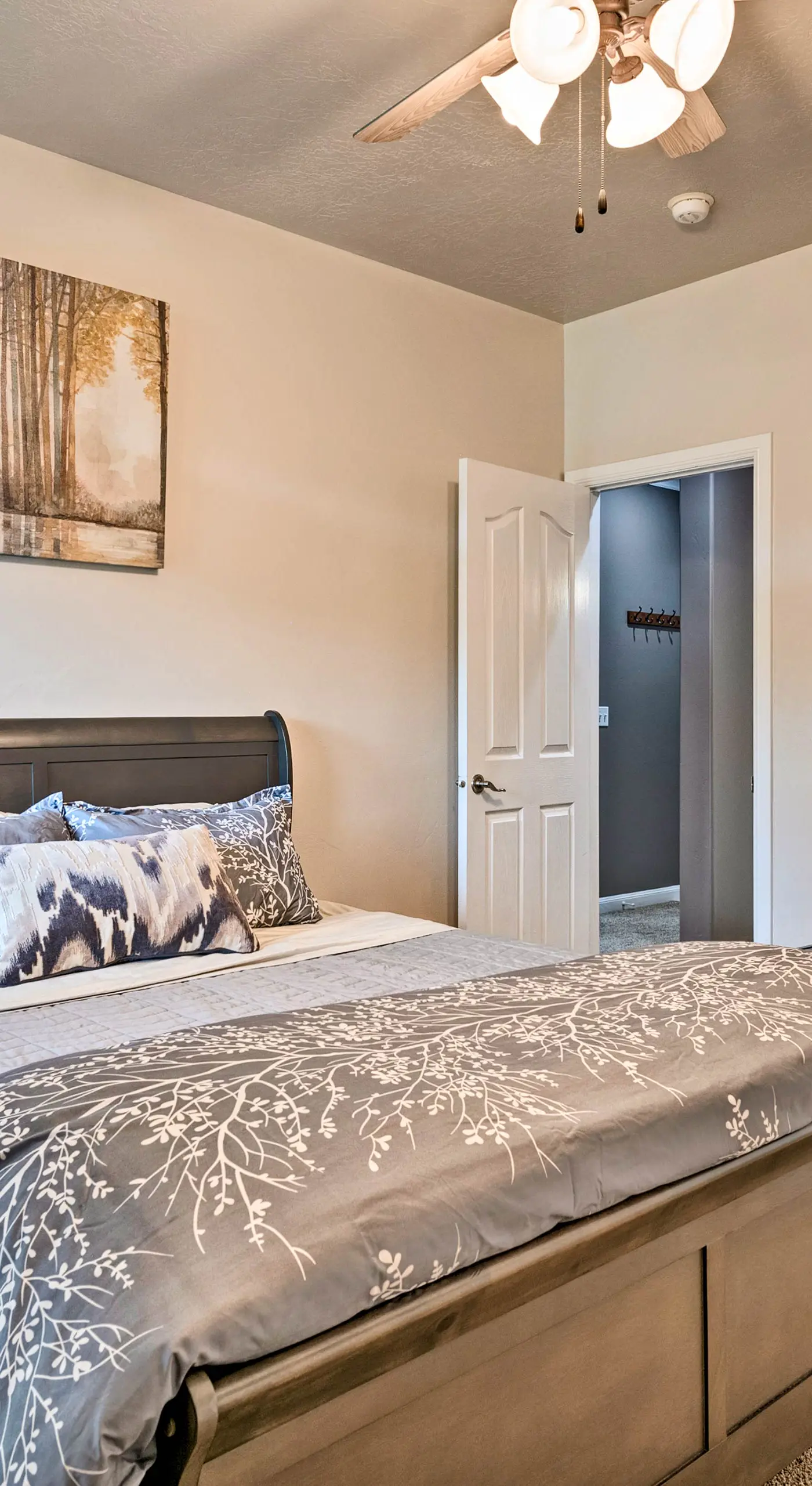 Renovated Condo 8 Miles to Snowbasin Ski Resort!