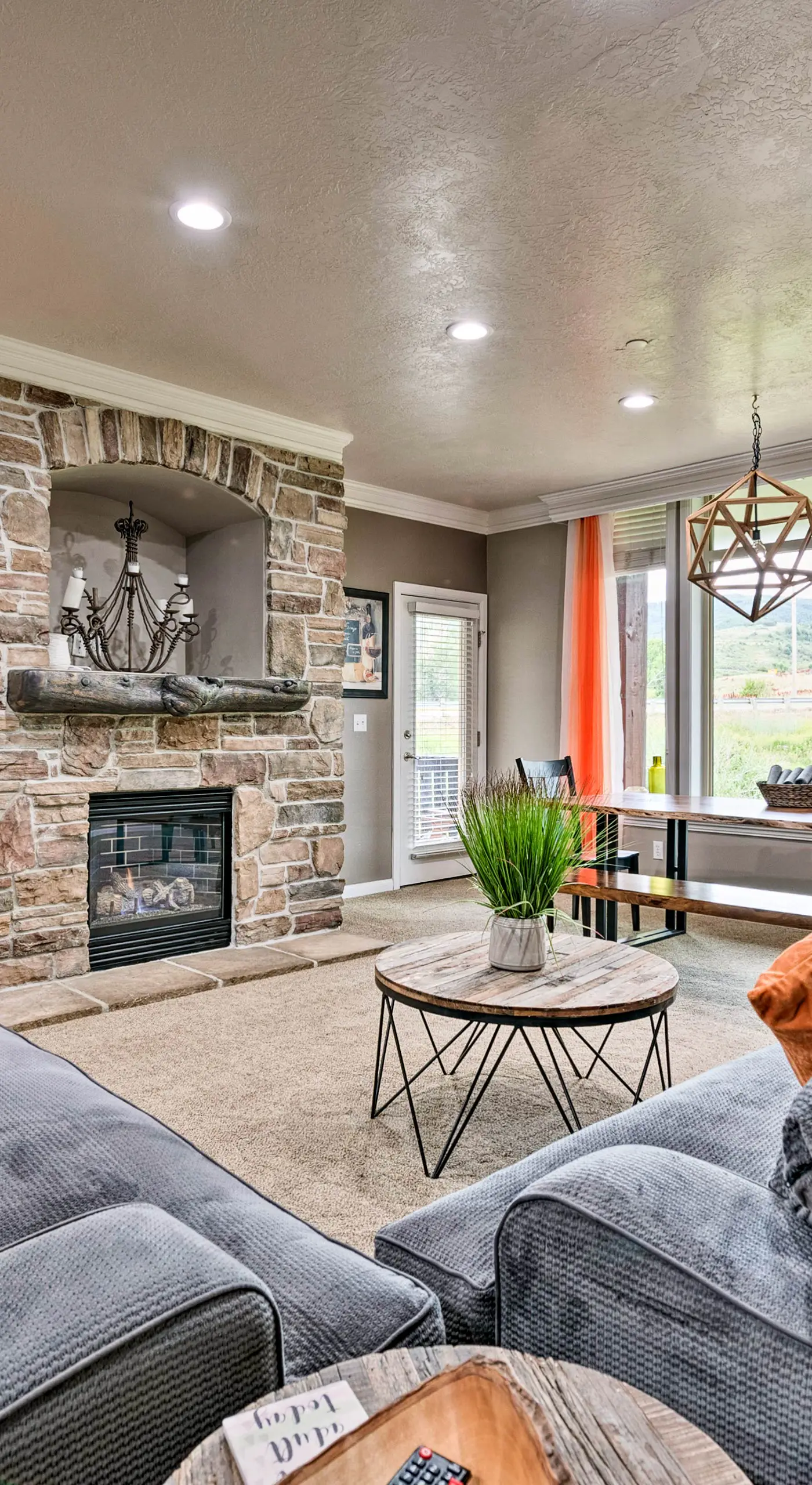 Renovated Condo 8 Miles to Snowbasin Ski Resort!