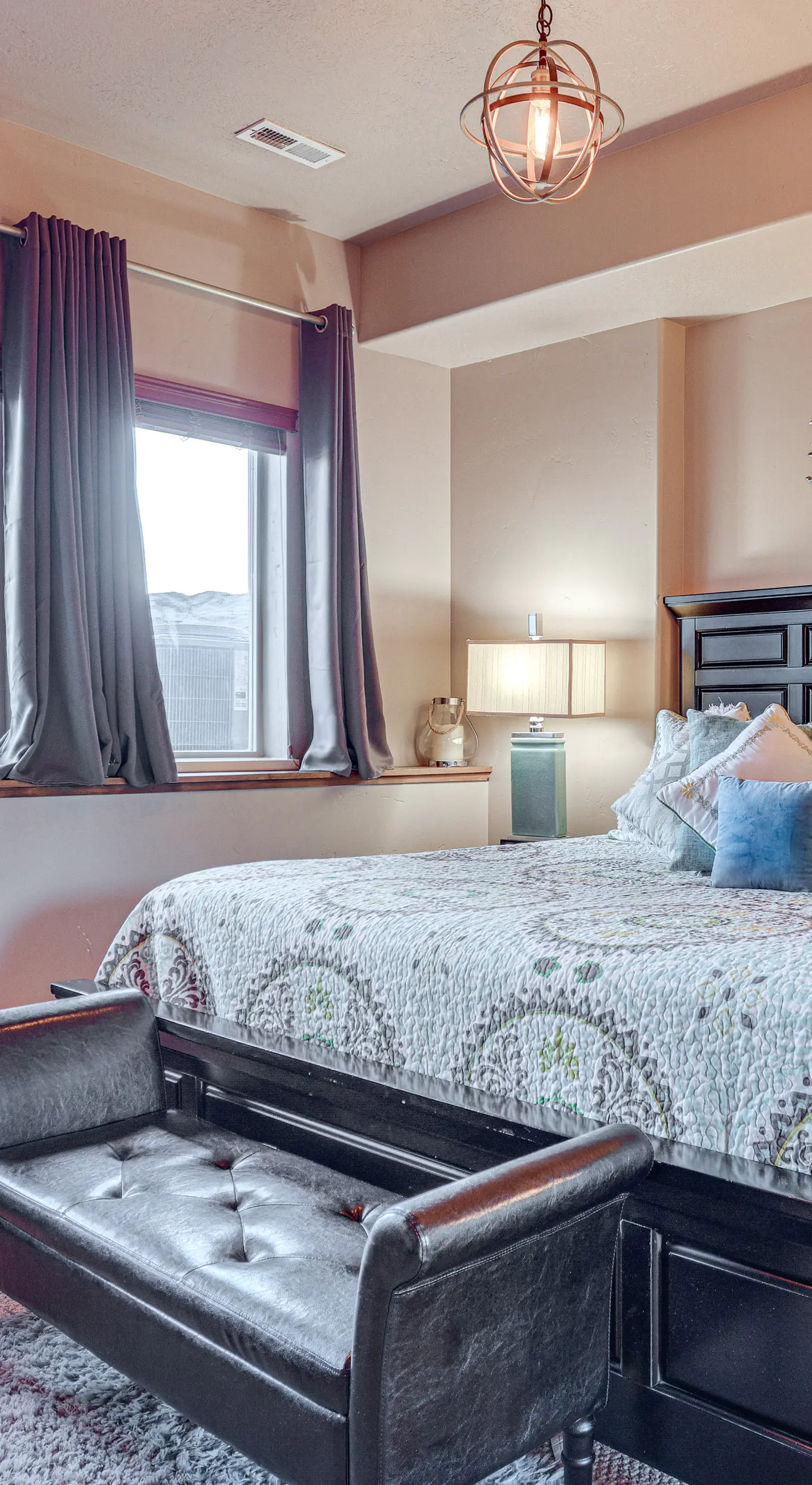 Ski, Hike & Relax: Eden Condo w/ Hot Tub Access