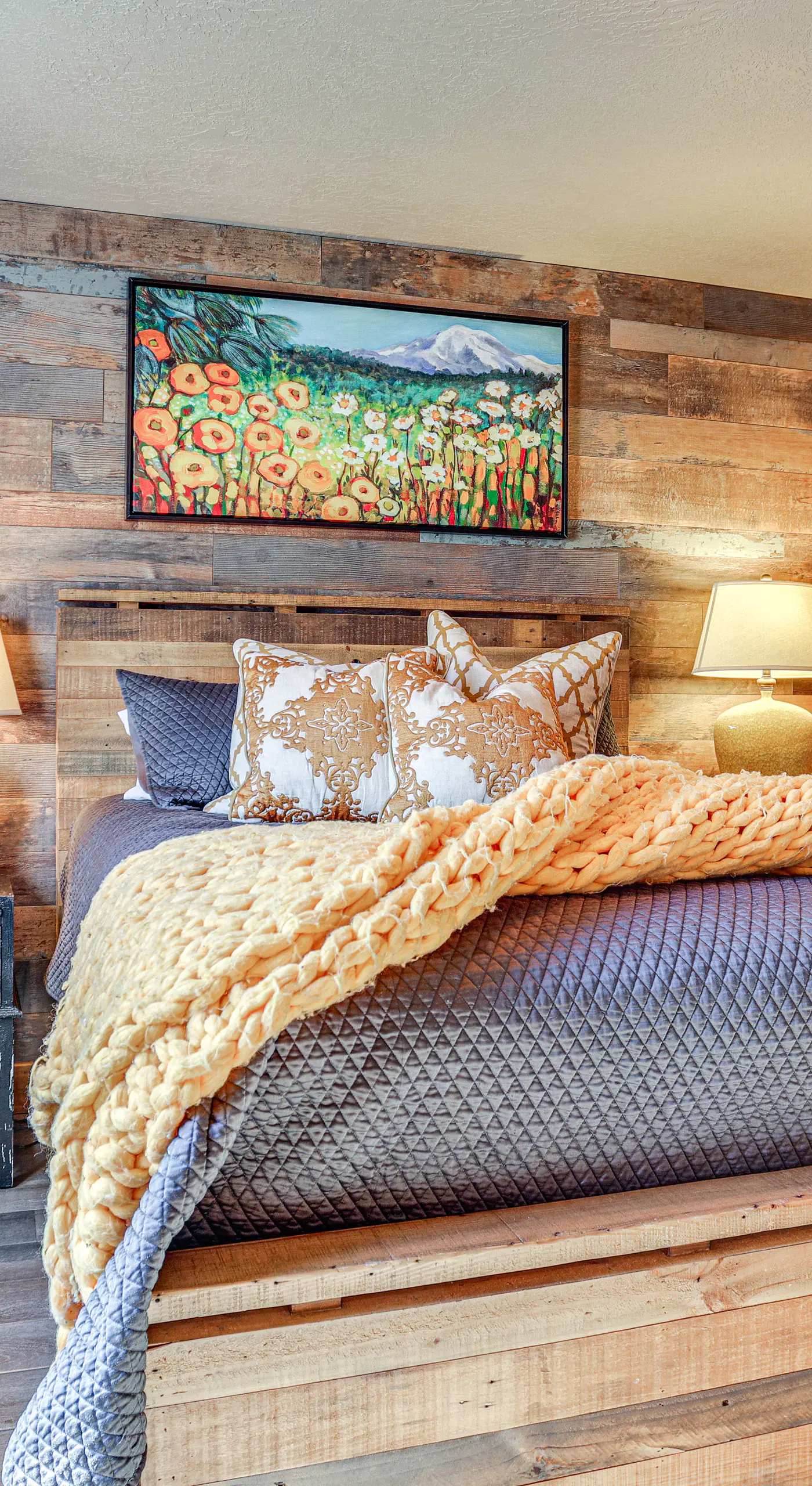 Ski, Hike & Relax: Eden Condo w/ Hot Tub Access