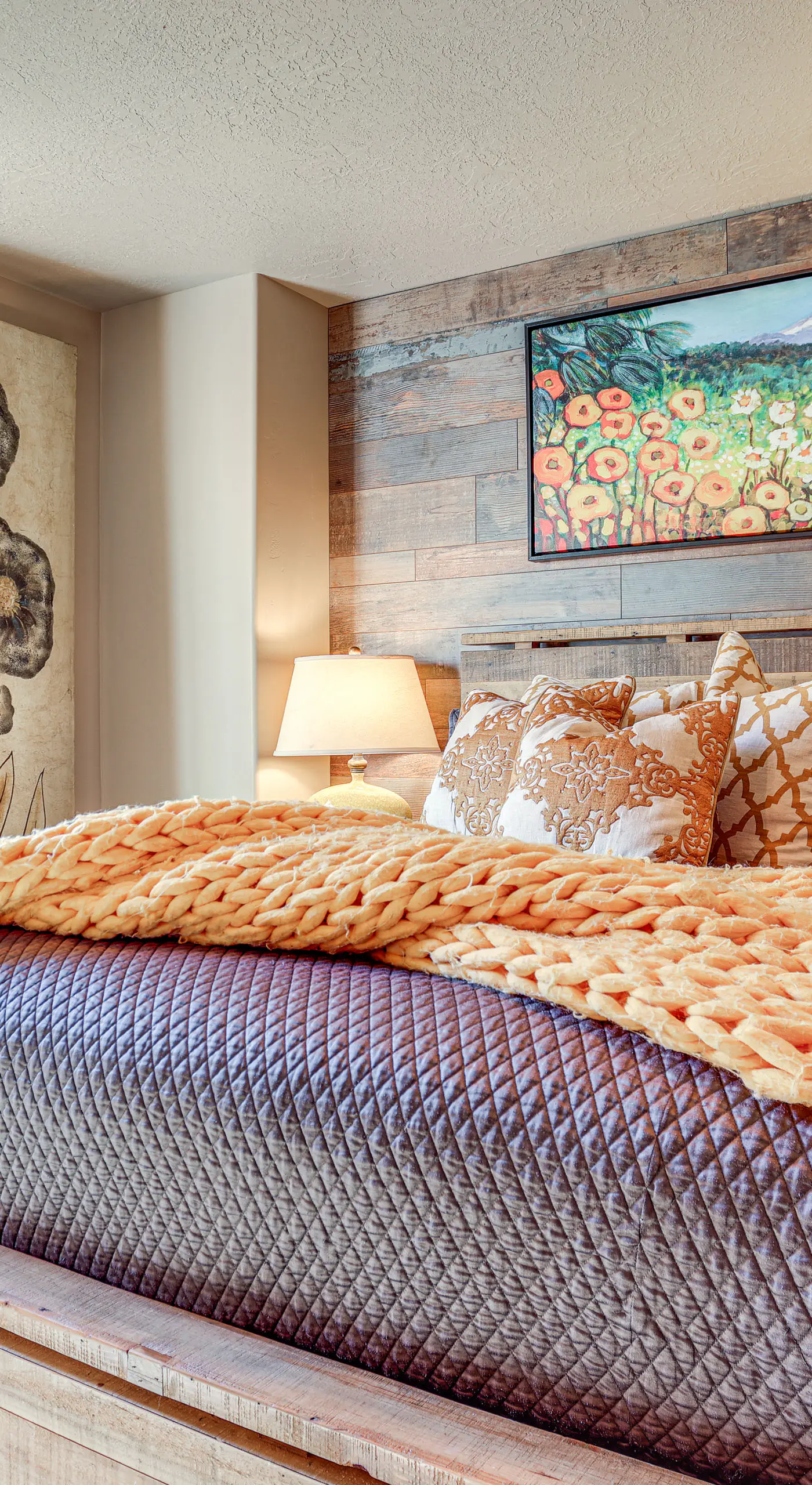 Ski, Hike & Relax: Eden Condo w/ Hot Tub Access