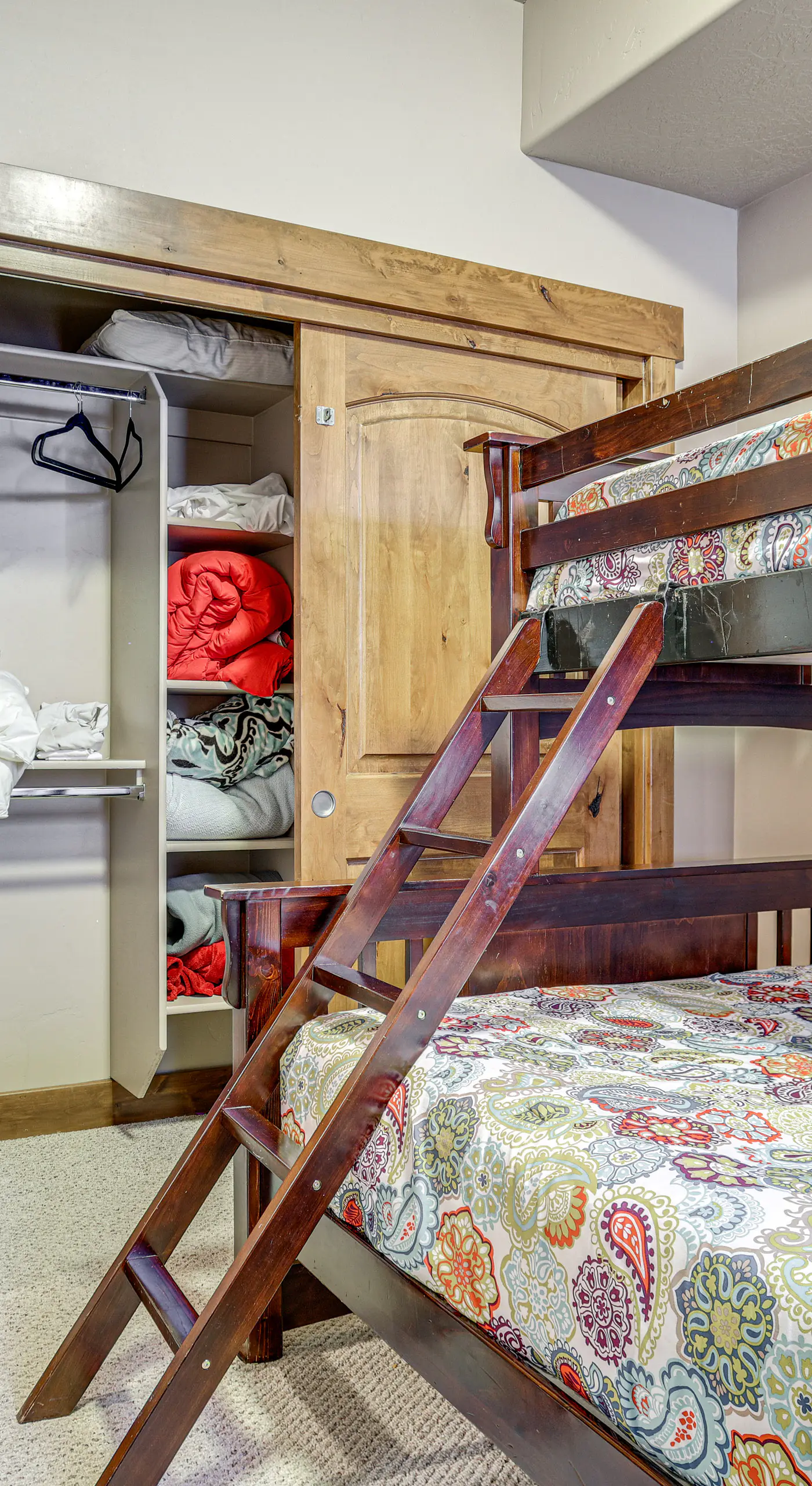 Ski, Hike & Relax: Eden Condo w/ Hot Tub Access