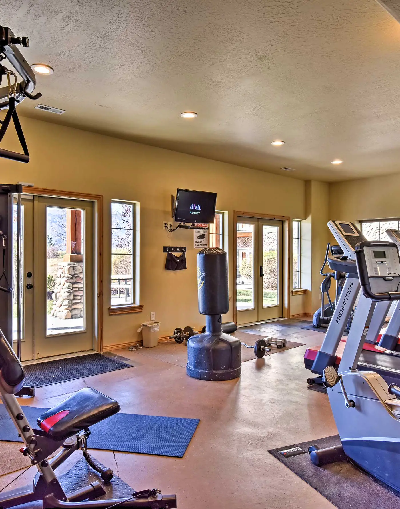 Ski, Hike & Relax: Eden Condo w/ Hot Tub Access