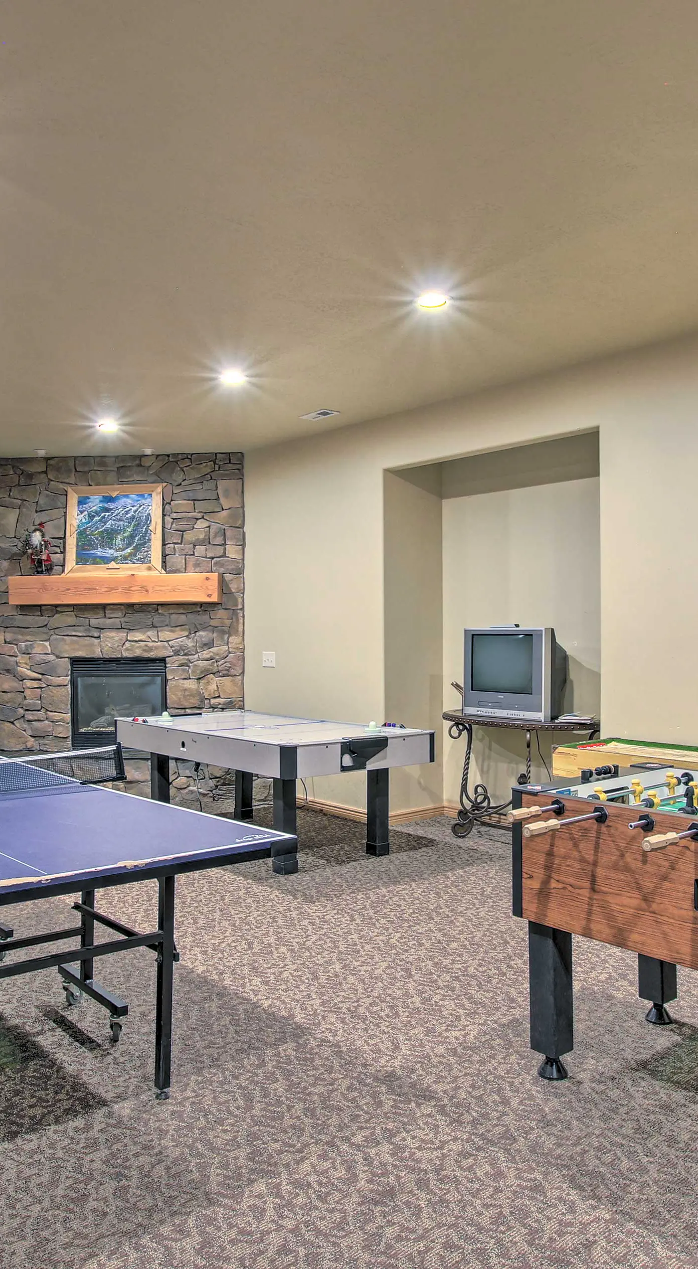 Ski, Hike & Relax: Eden Condo w/ Hot Tub Access