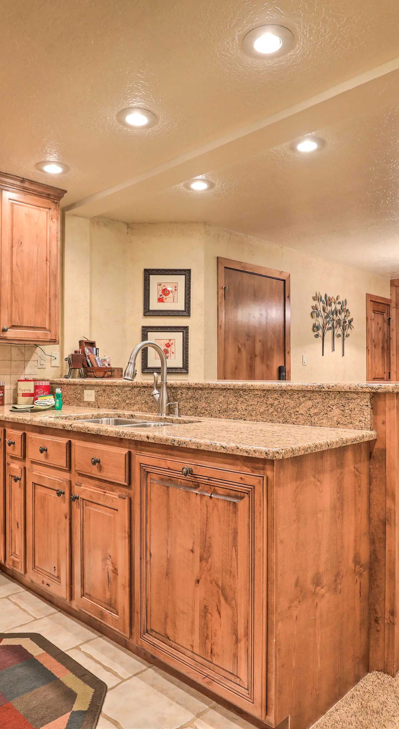 Ski-in/Ski-Out Brian Head Condo w/ Hot Tub Access!