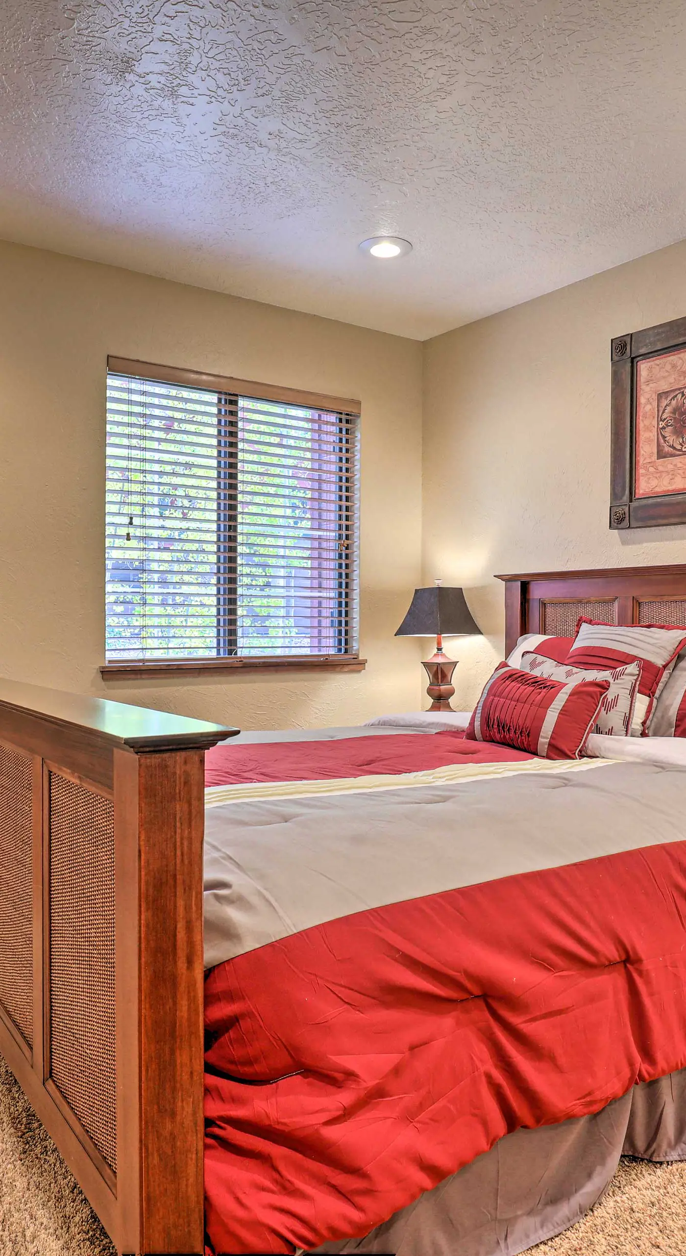 Ski-in/Ski-Out Brian Head Condo w/ Hot Tub Access!