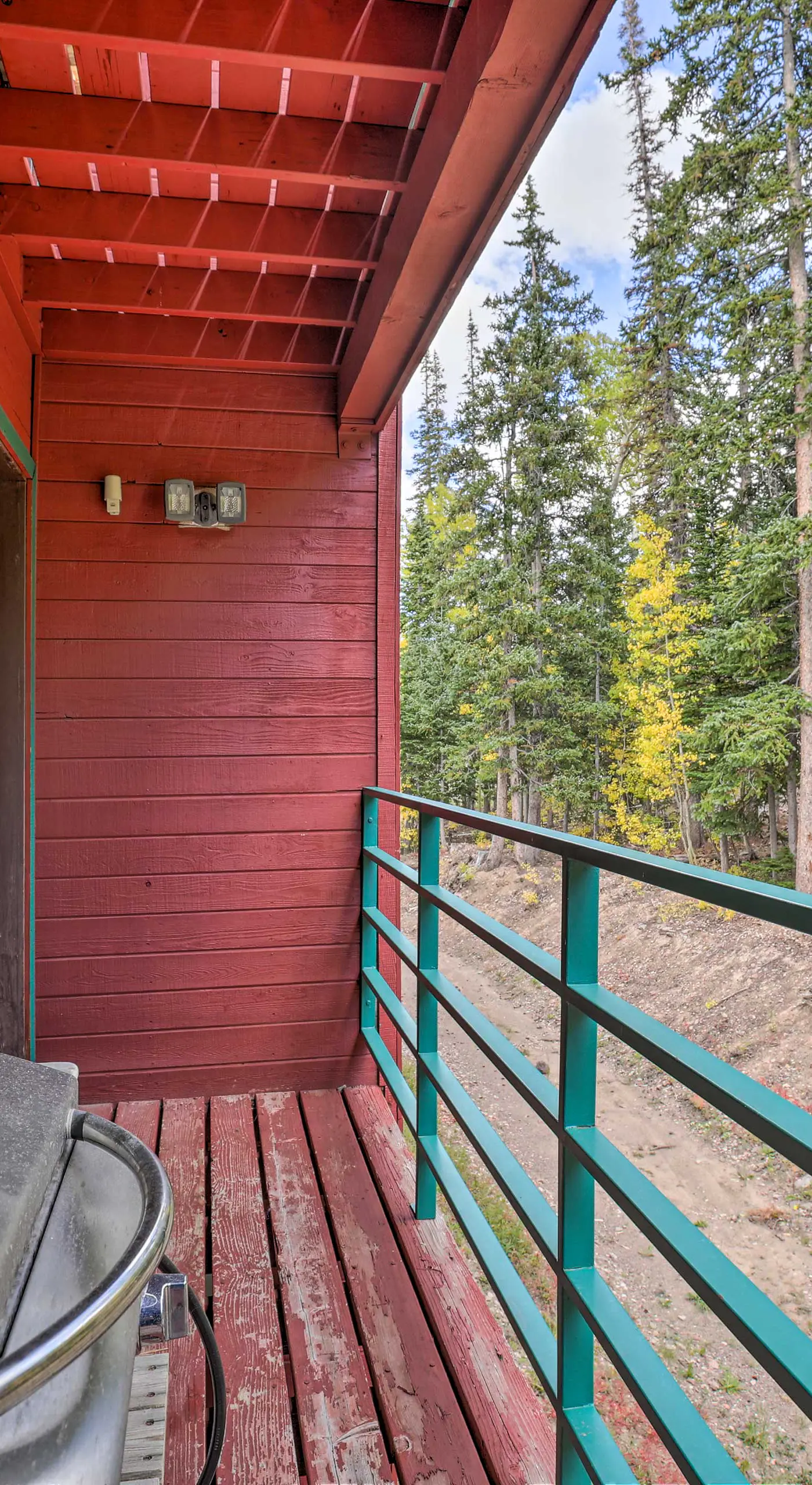 Ski-in/Ski-Out Brian Head Condo w/ Hot Tub Access!