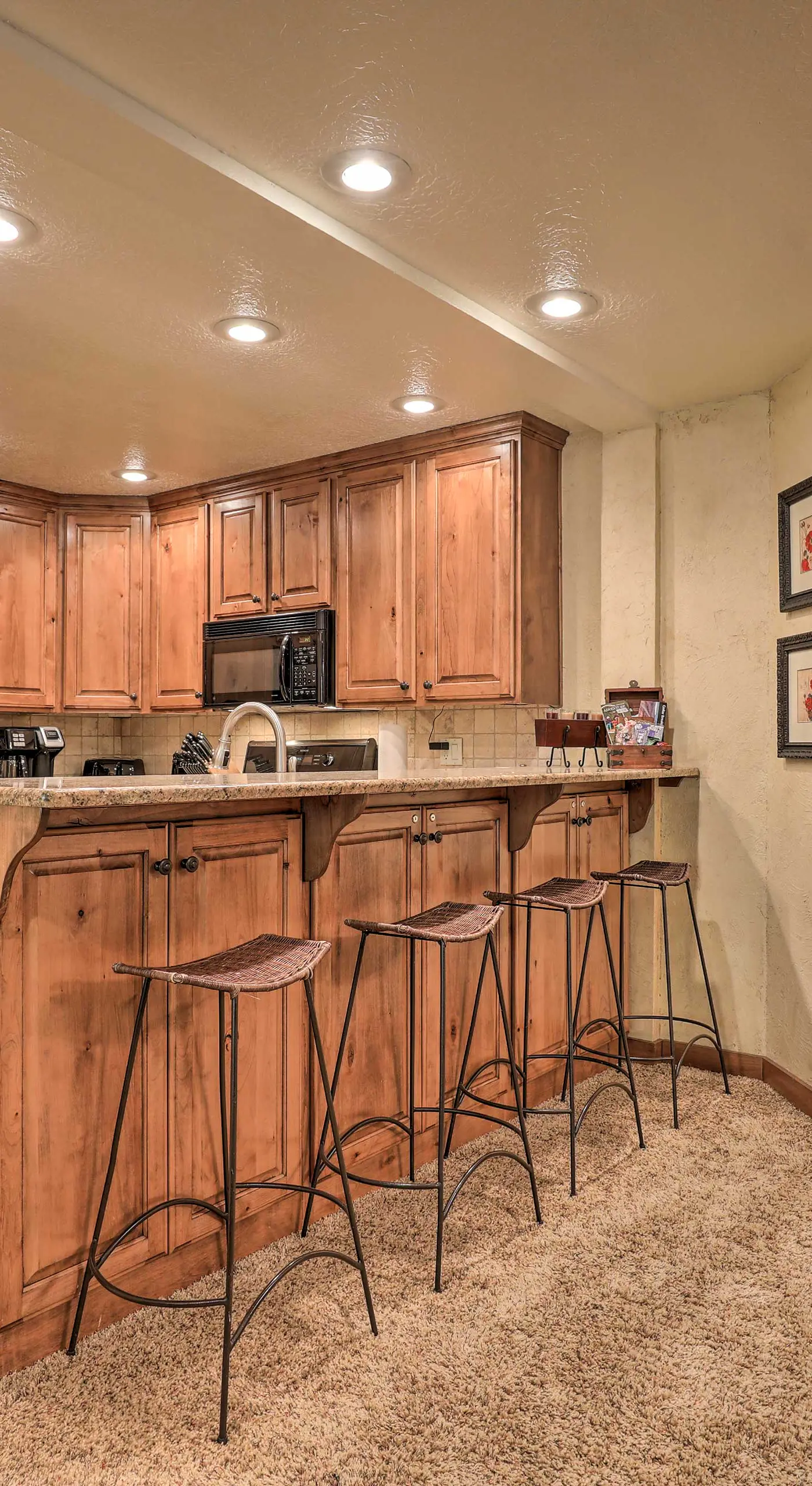 Ski-in/Ski-Out Brian Head Condo w/ Hot Tub Access!