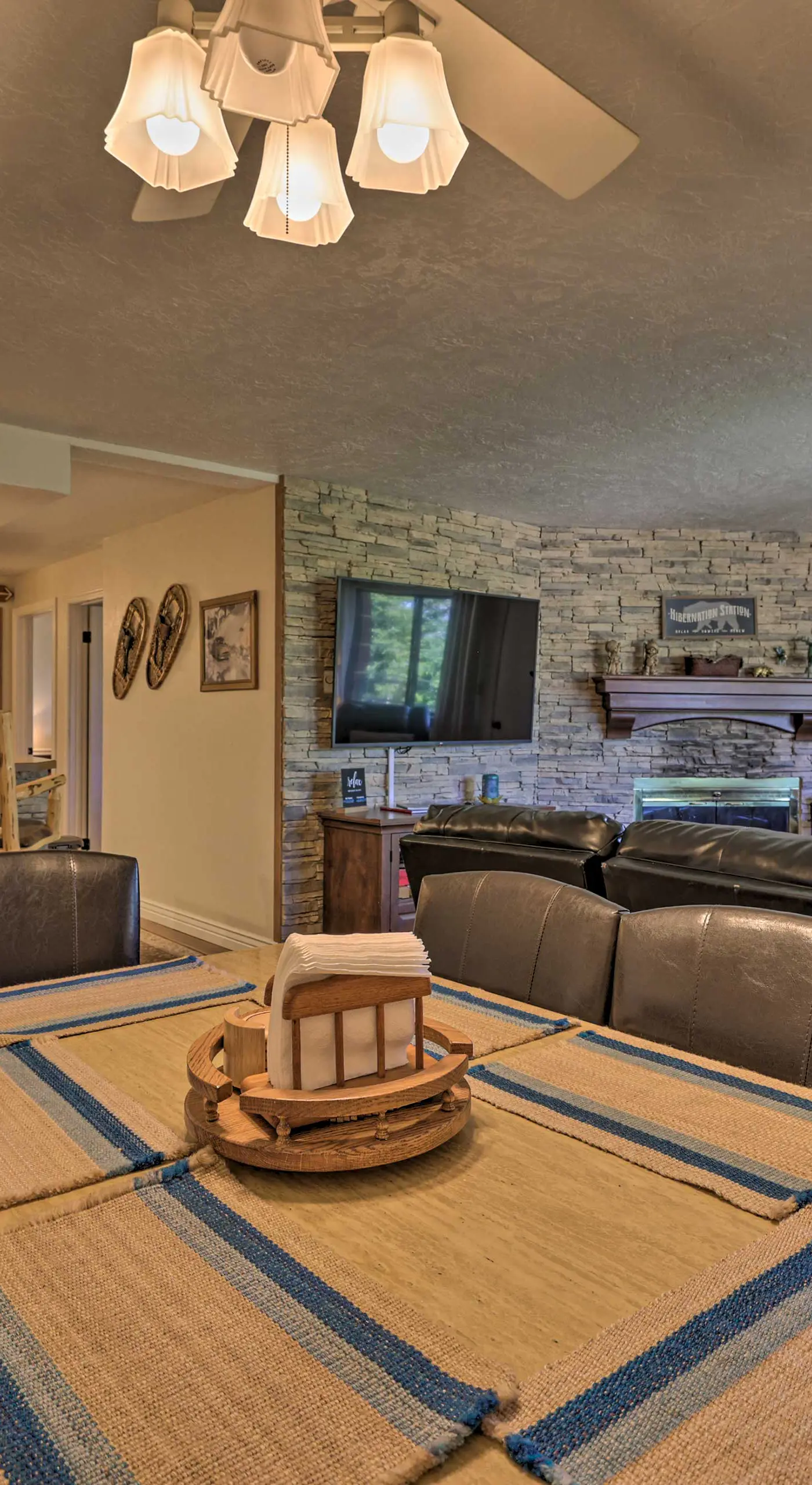 Slopeside Condo with Hot Tub + Game Room Access!