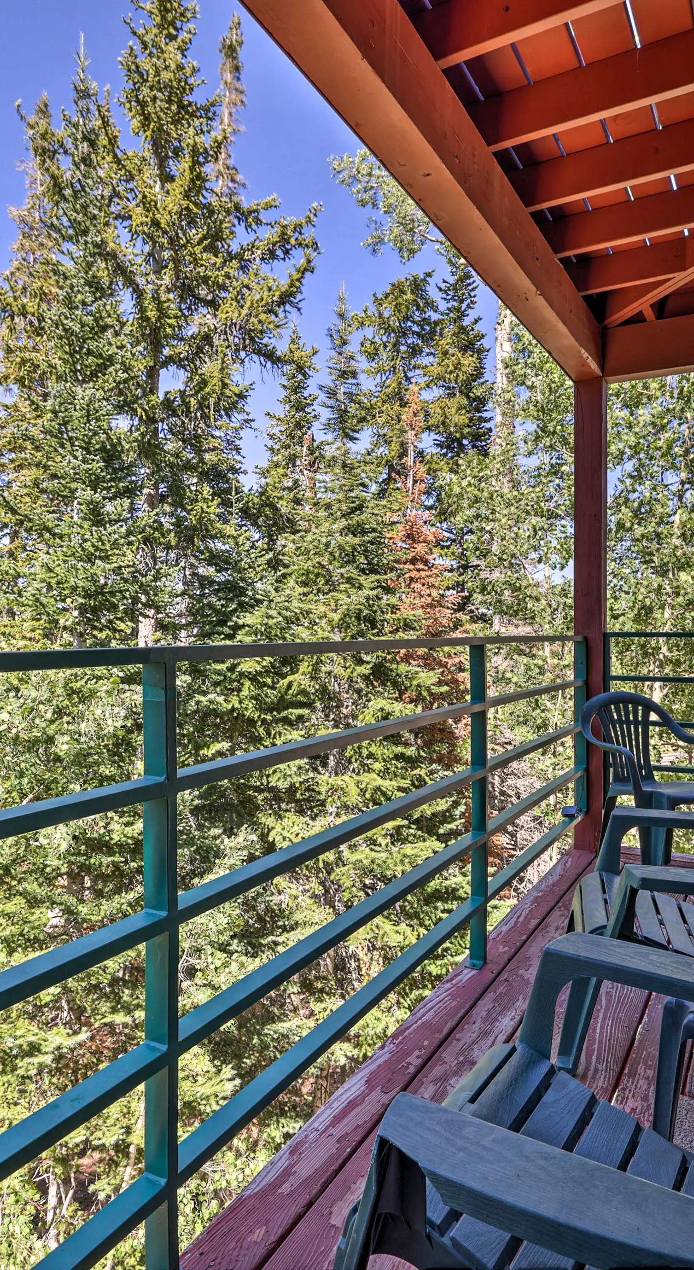 Slopeside Condo with Hot Tub + Game Room Access!